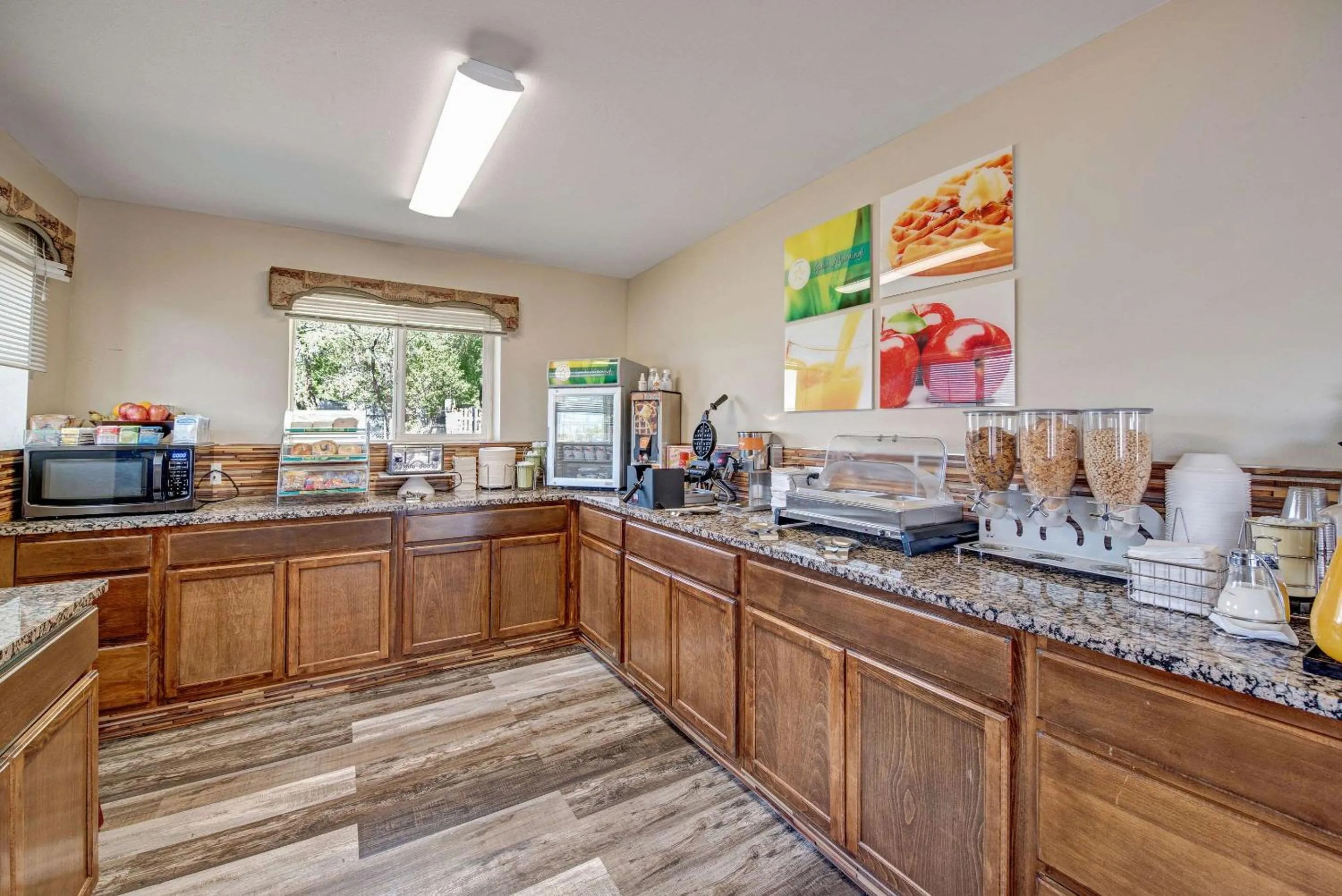 Breakfast in Quality Inn near Mesa Verde