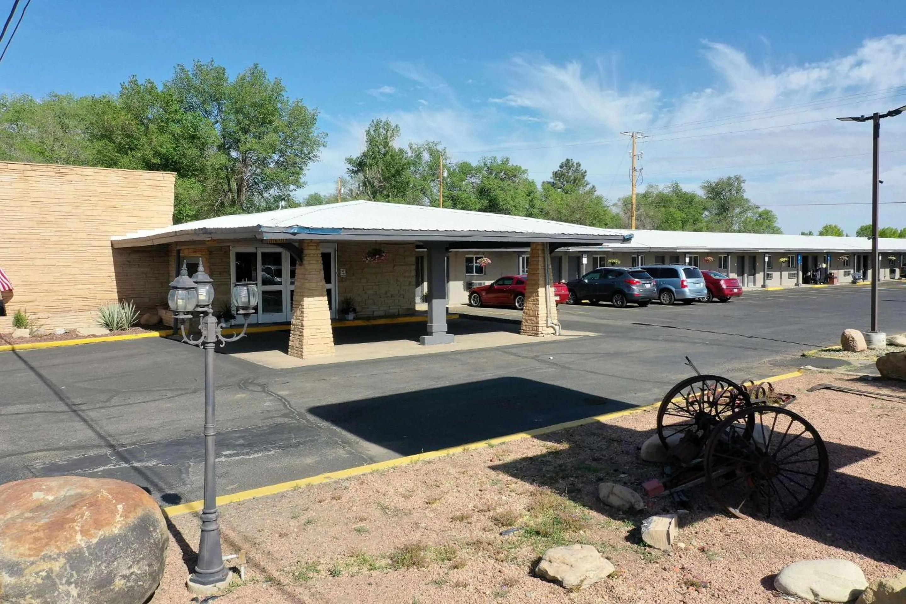 Property building in Quality Inn near Mesa Verde
