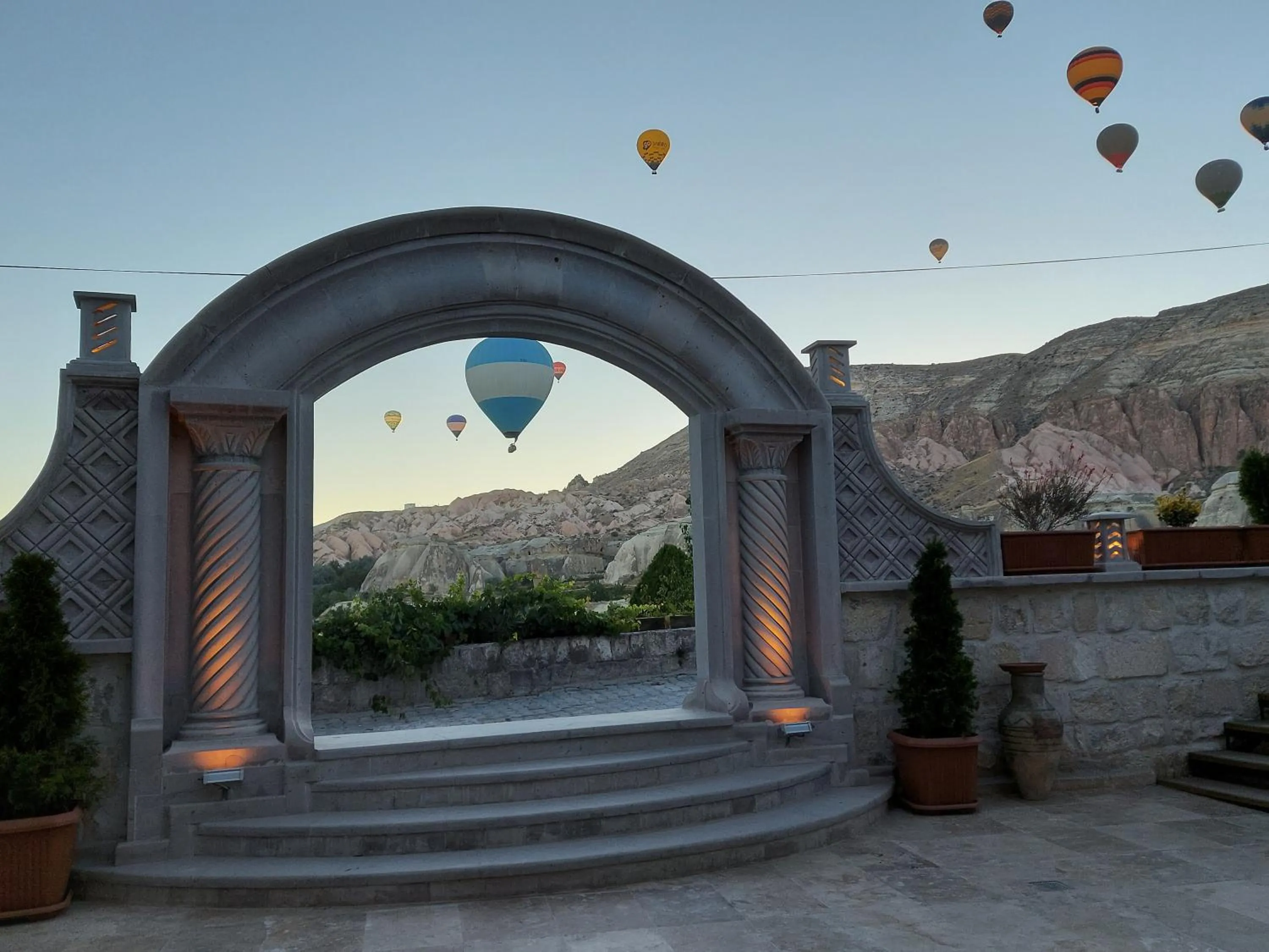Garden in Underground Cave Suites Hotel