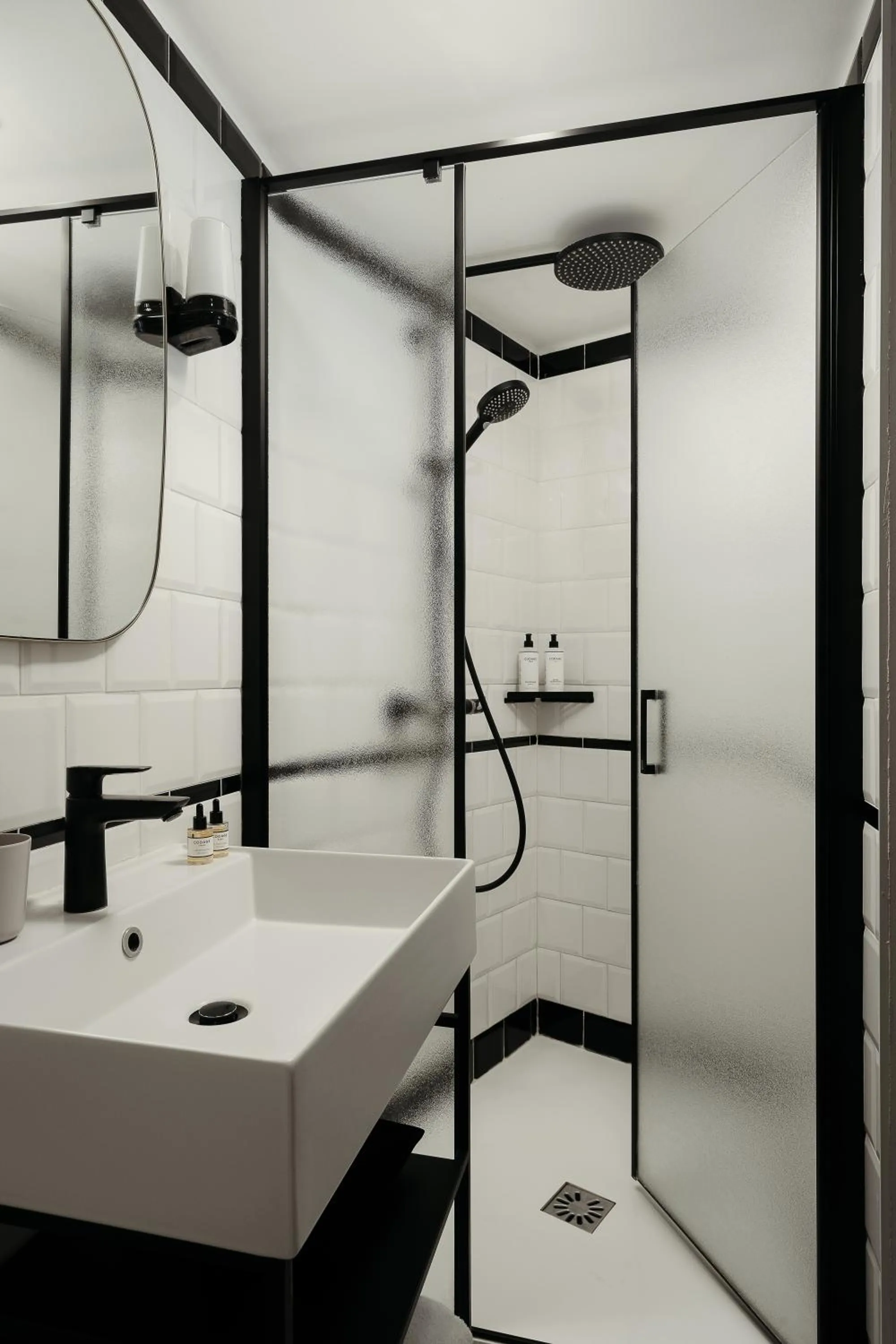 Bathroom in My Maison In Paris - Louvre