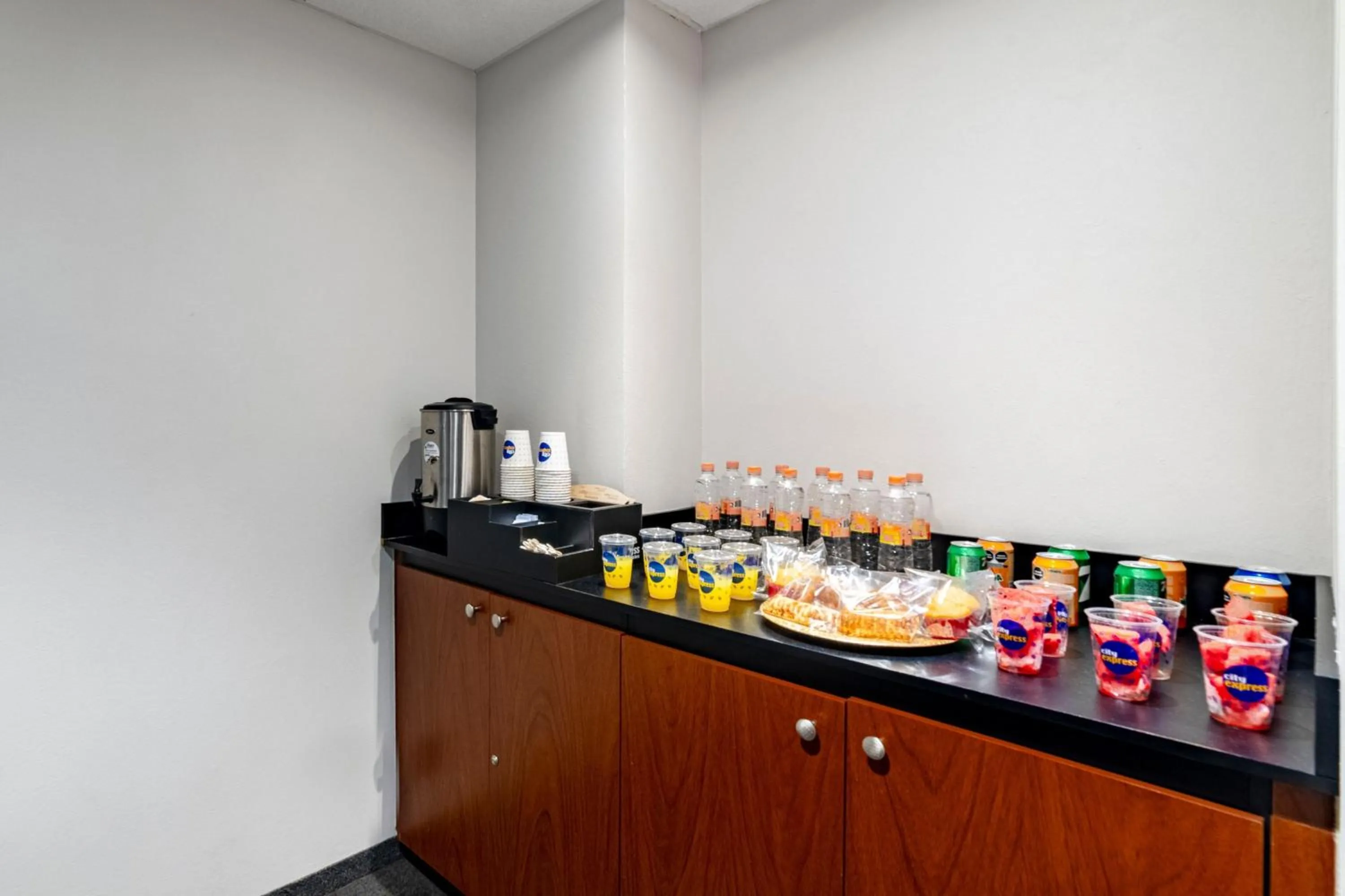 Meeting/conference room in City Express by Marriott Salina Cruz