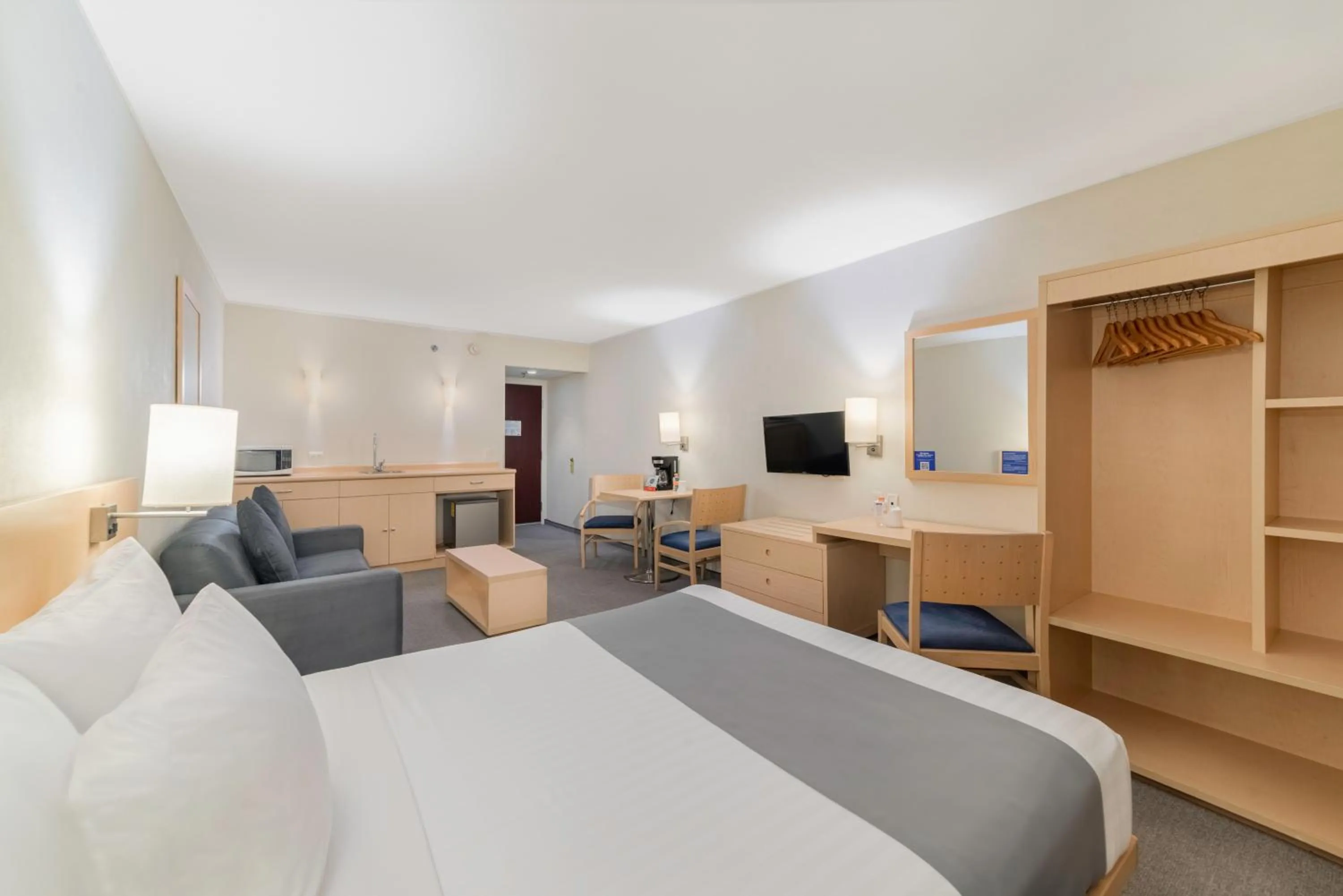 Bedroom, Bed in City Express by Marriott Salina Cruz