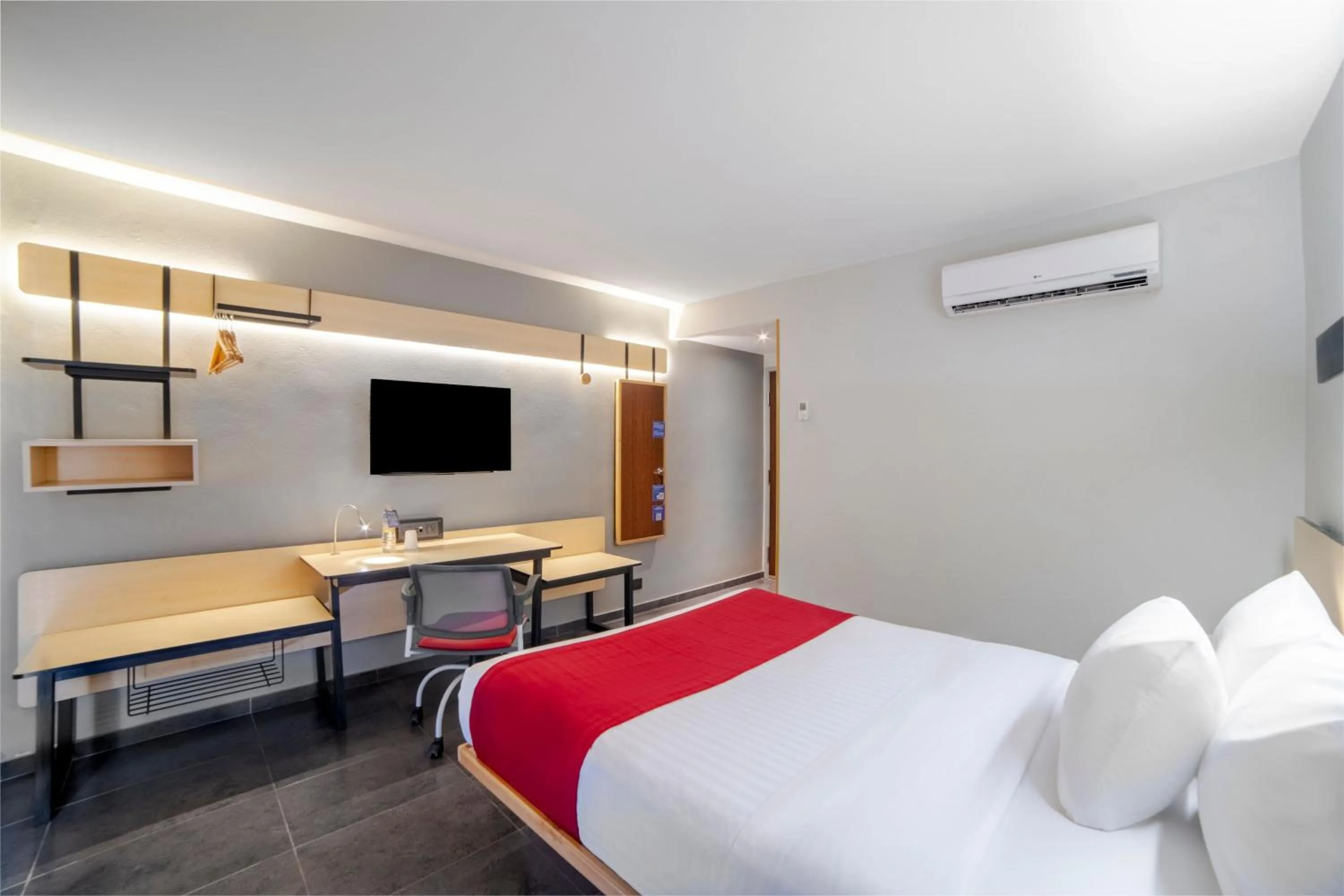 Bedroom, Bed in City Express by Marriott Salina Cruz