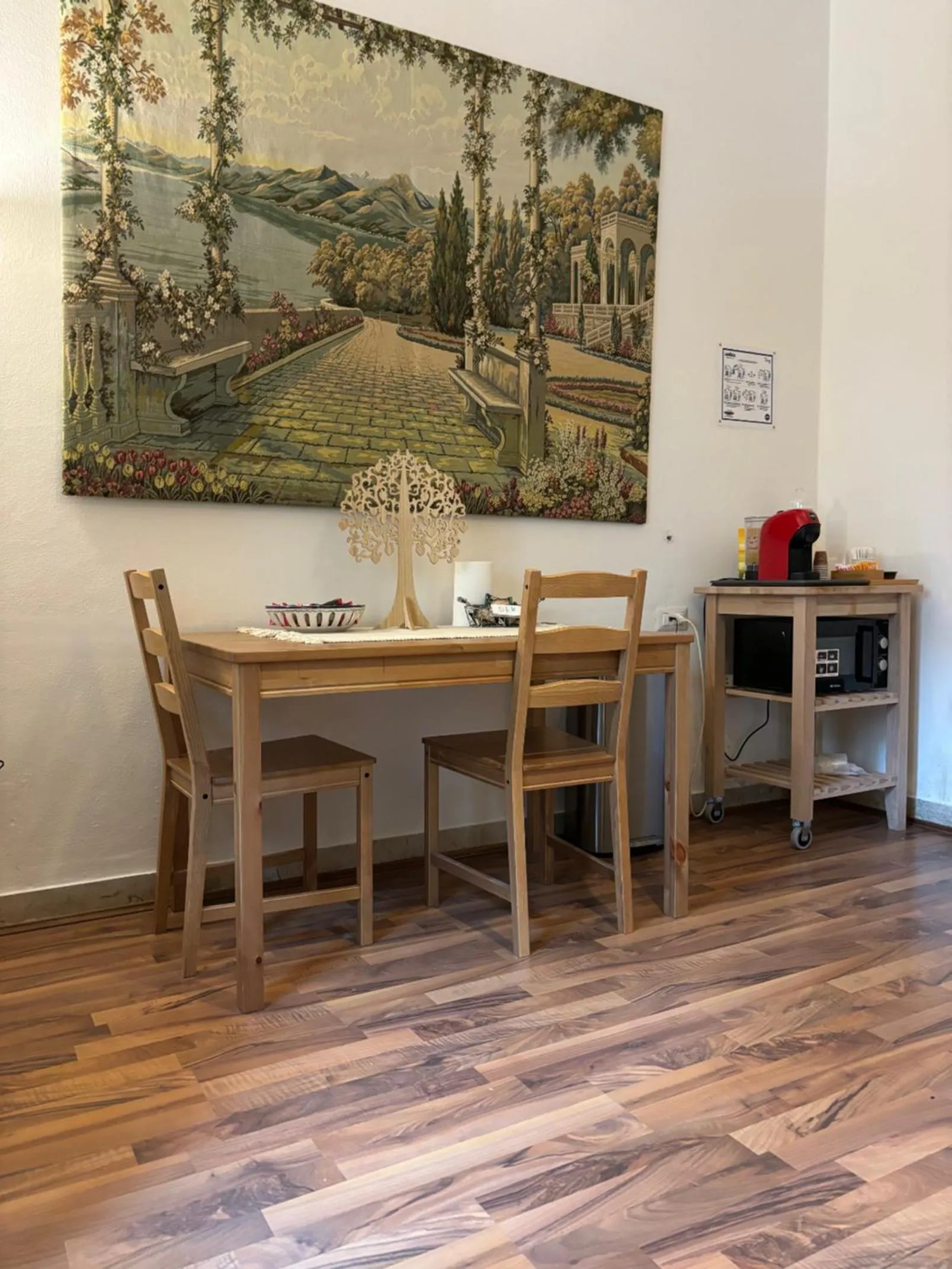 Coffee/tea facilities in Dante Suites