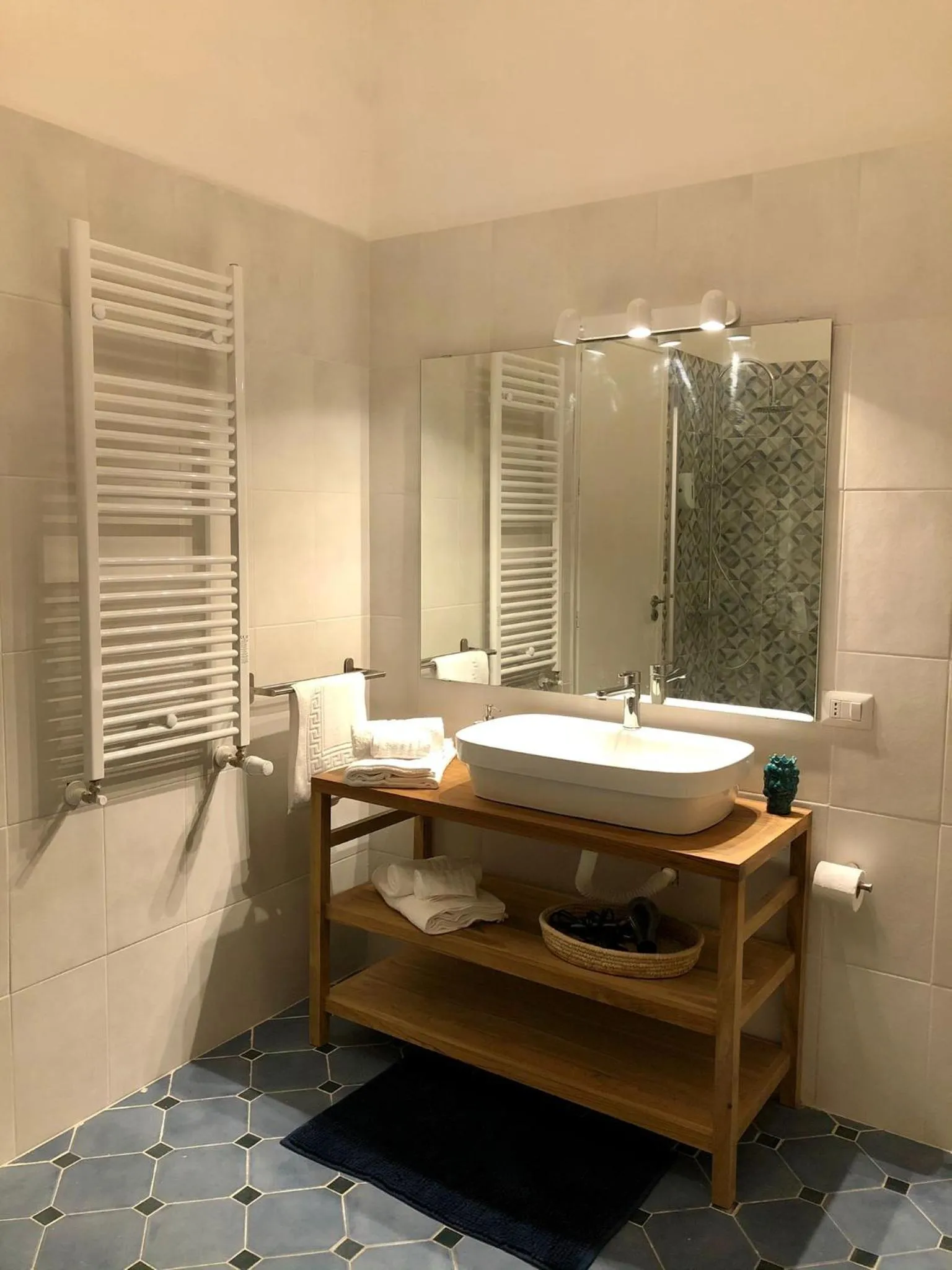 Bathroom in Dante Suites