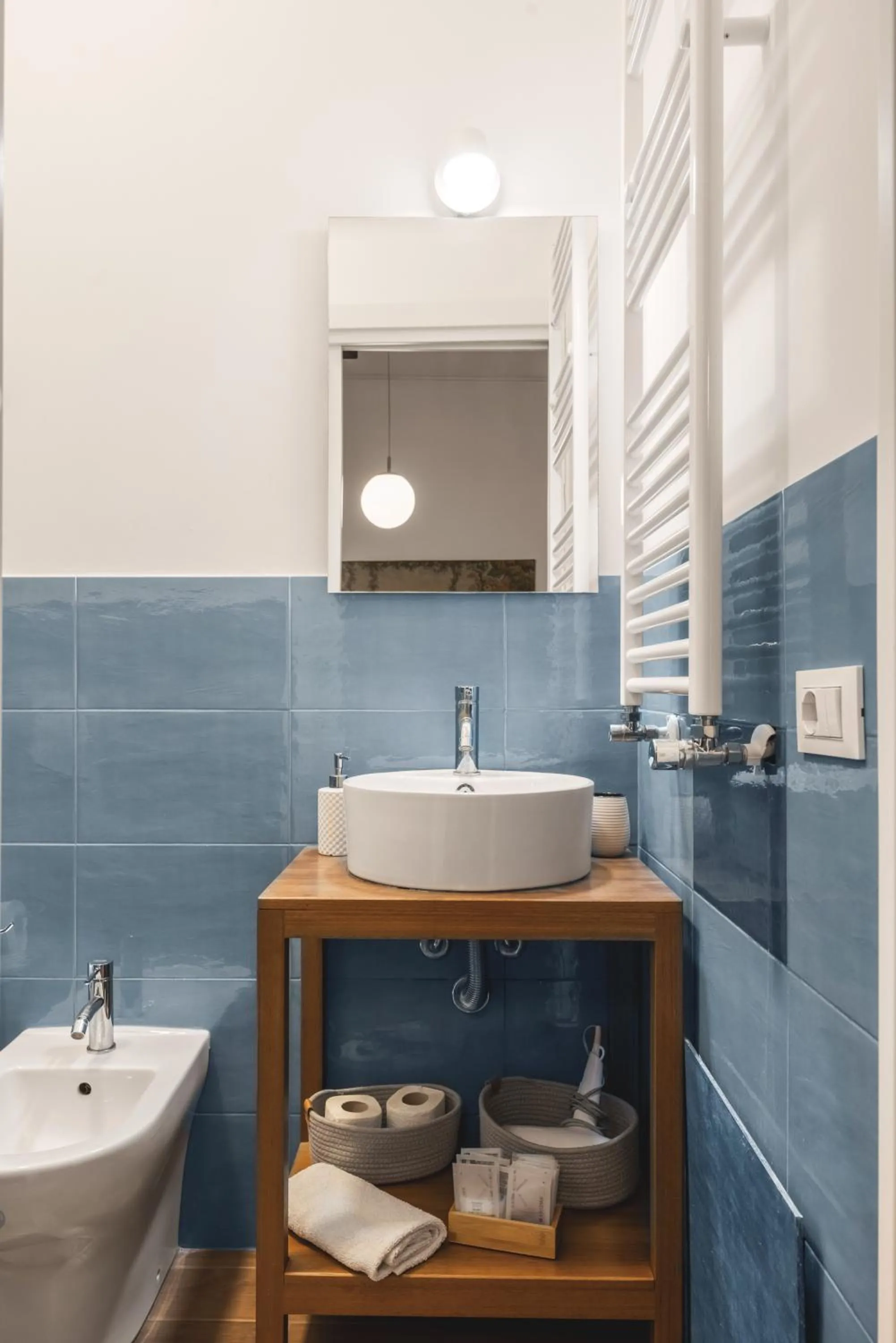 Bathroom in Dante Suites