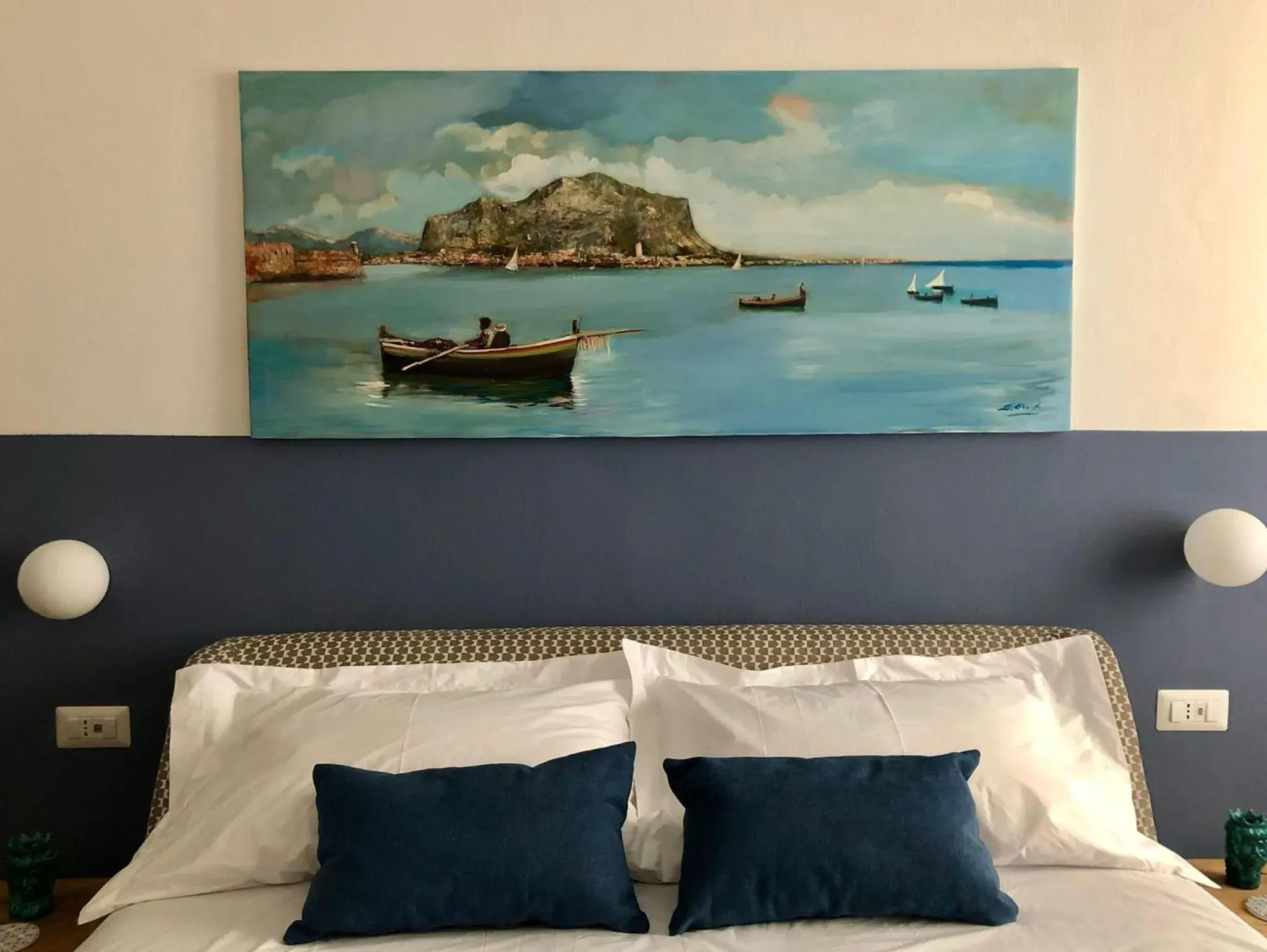 Deluxe Suite in Dante Suites Deluxe Suite in Dante Suites