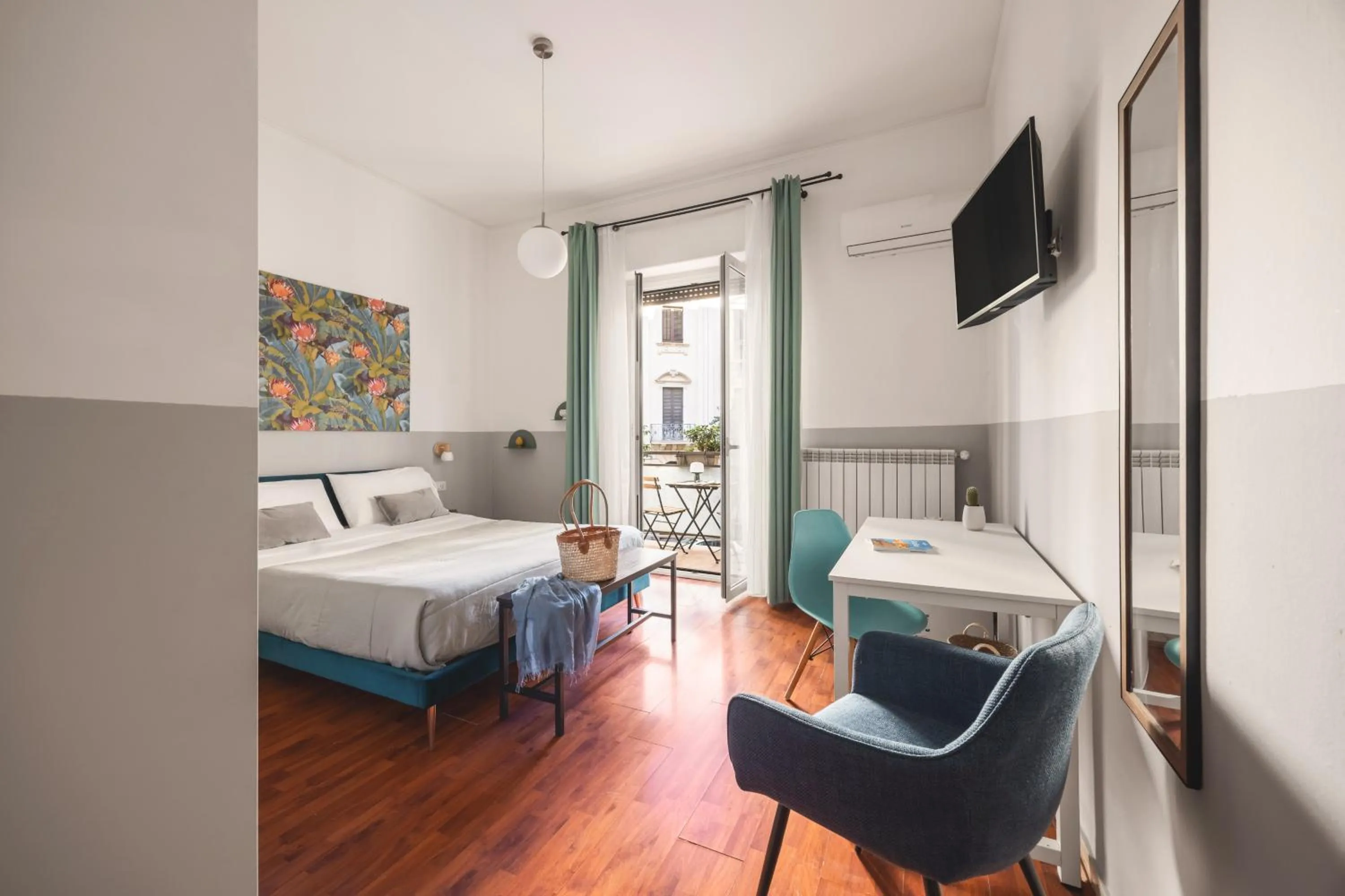 TV and multimedia, Bed in Dante Suites