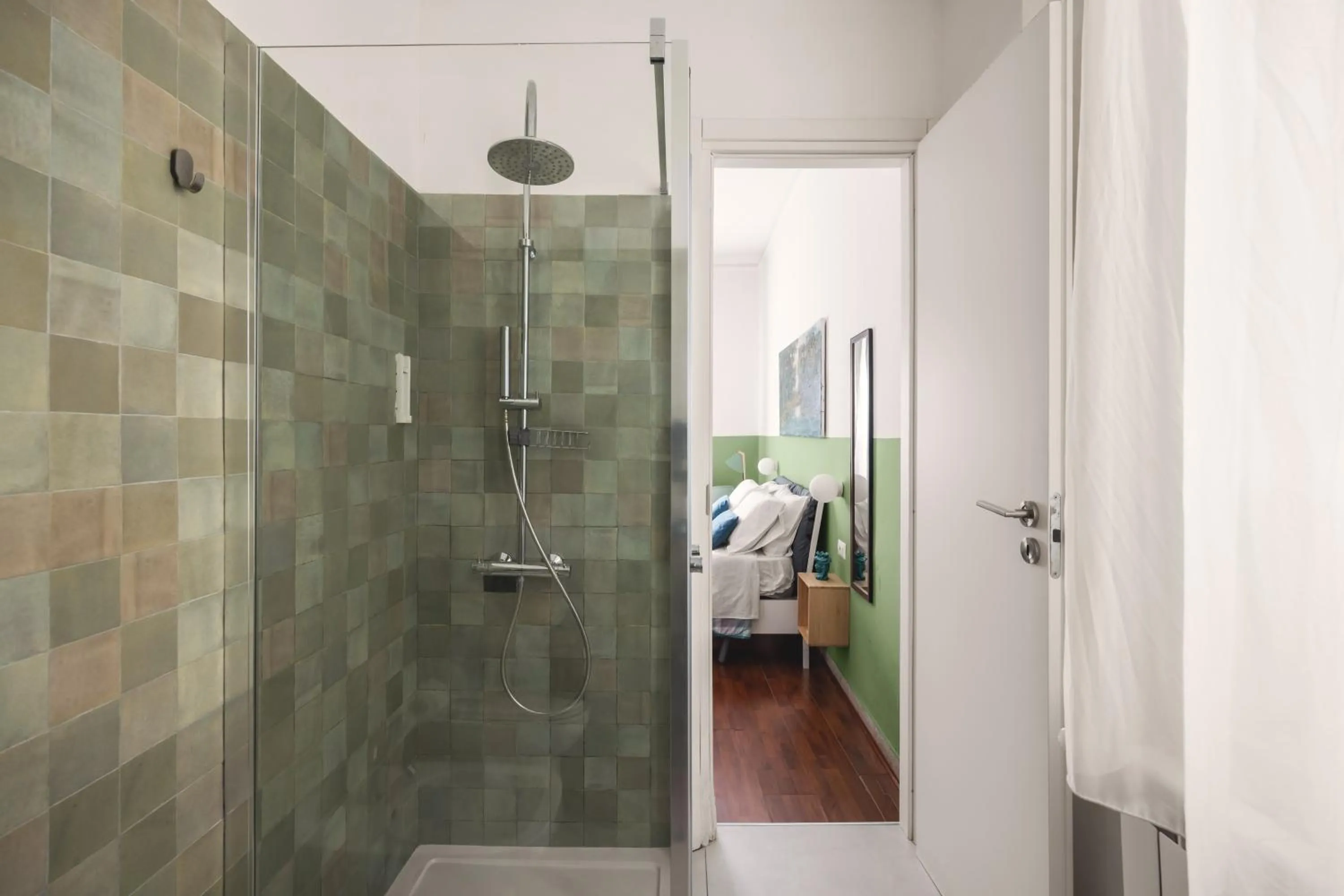 Shower in Dante Suites