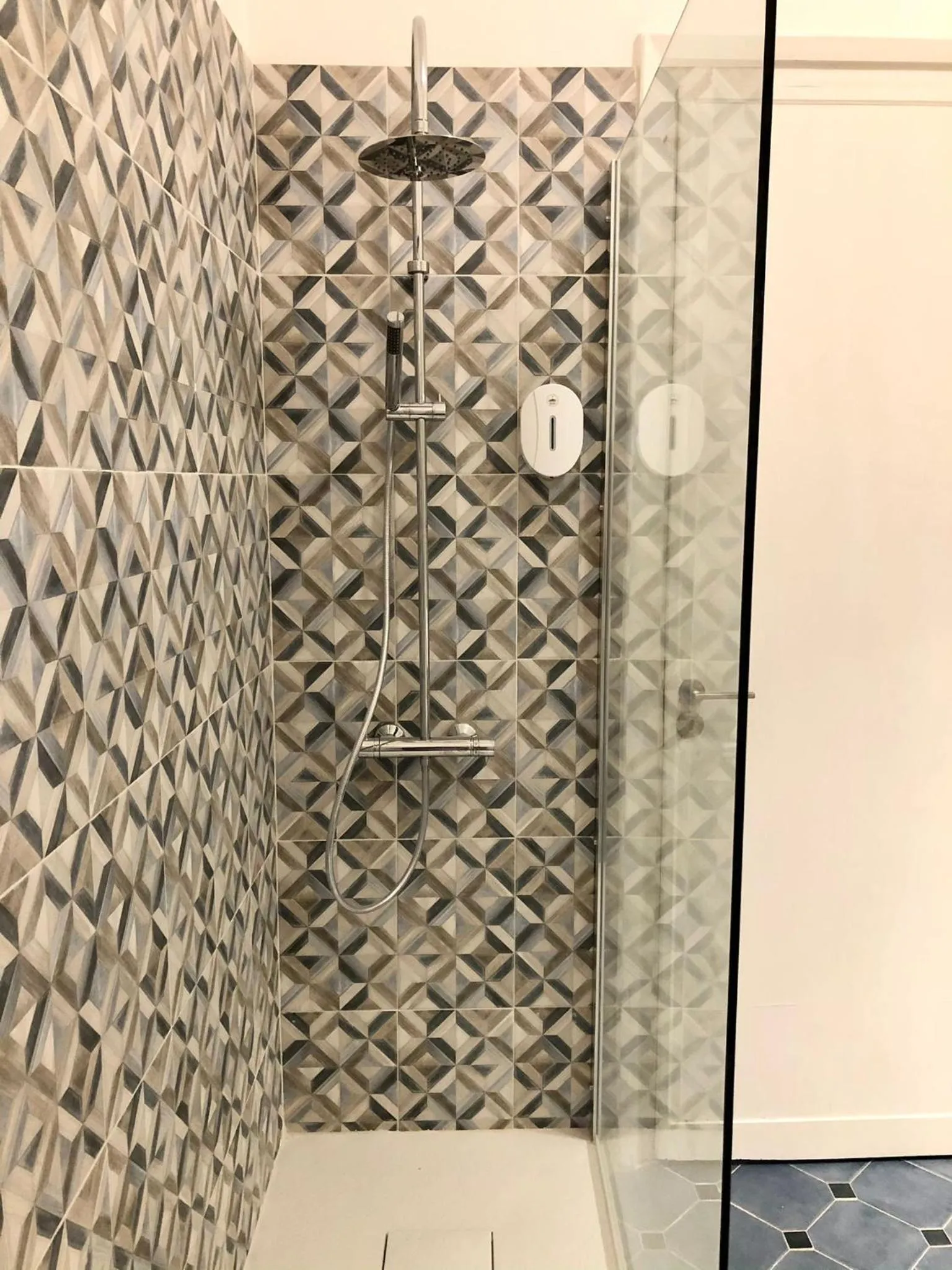 Shower in Dante Suites