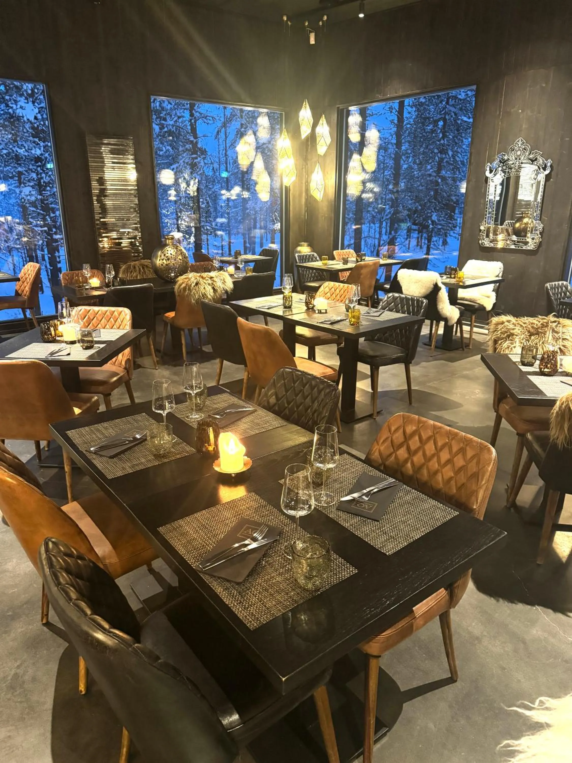 Restaurant/places to eat in Aurora Queen Resort Igloos