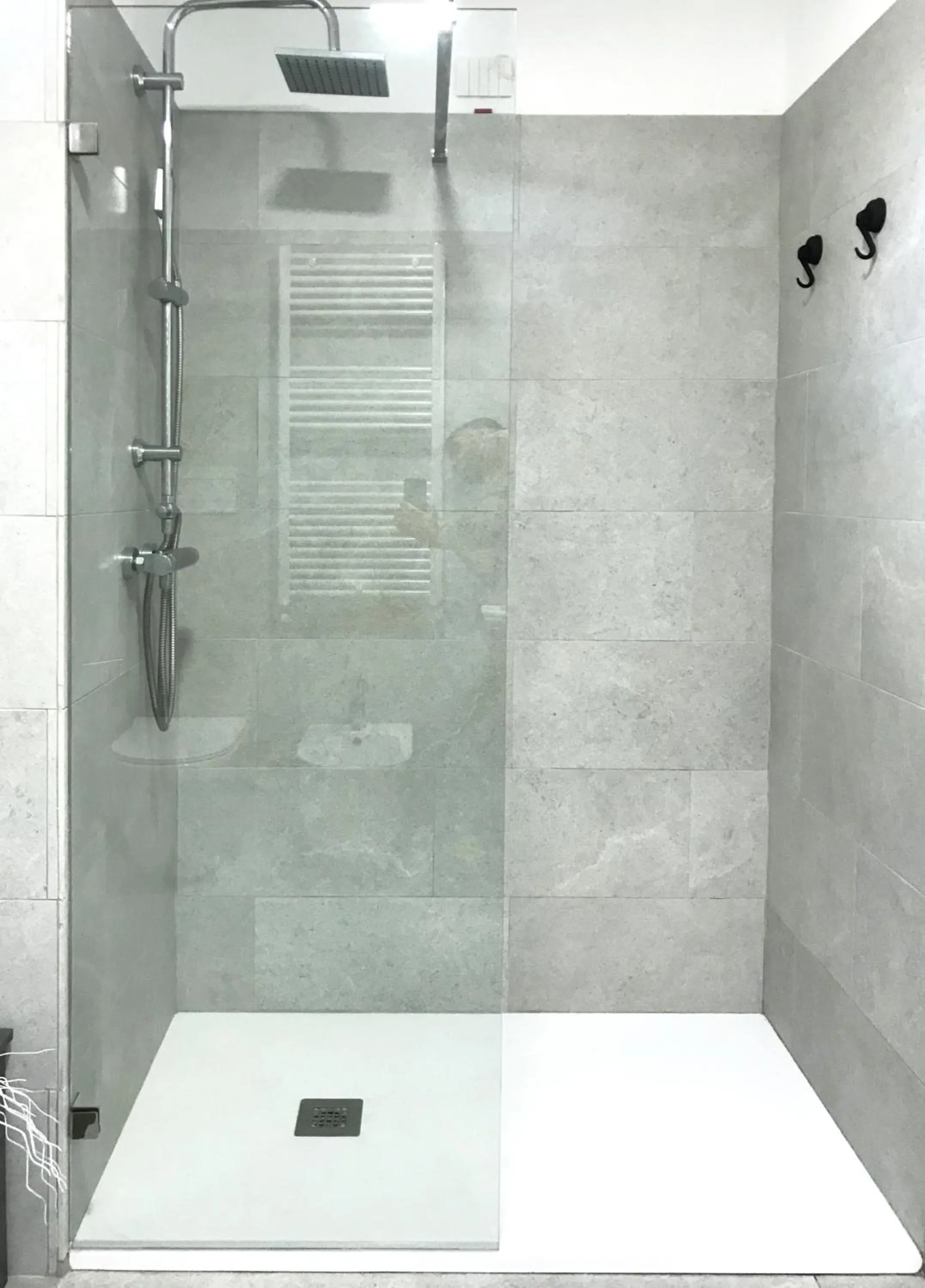 Shower in Sole Matto Rooms