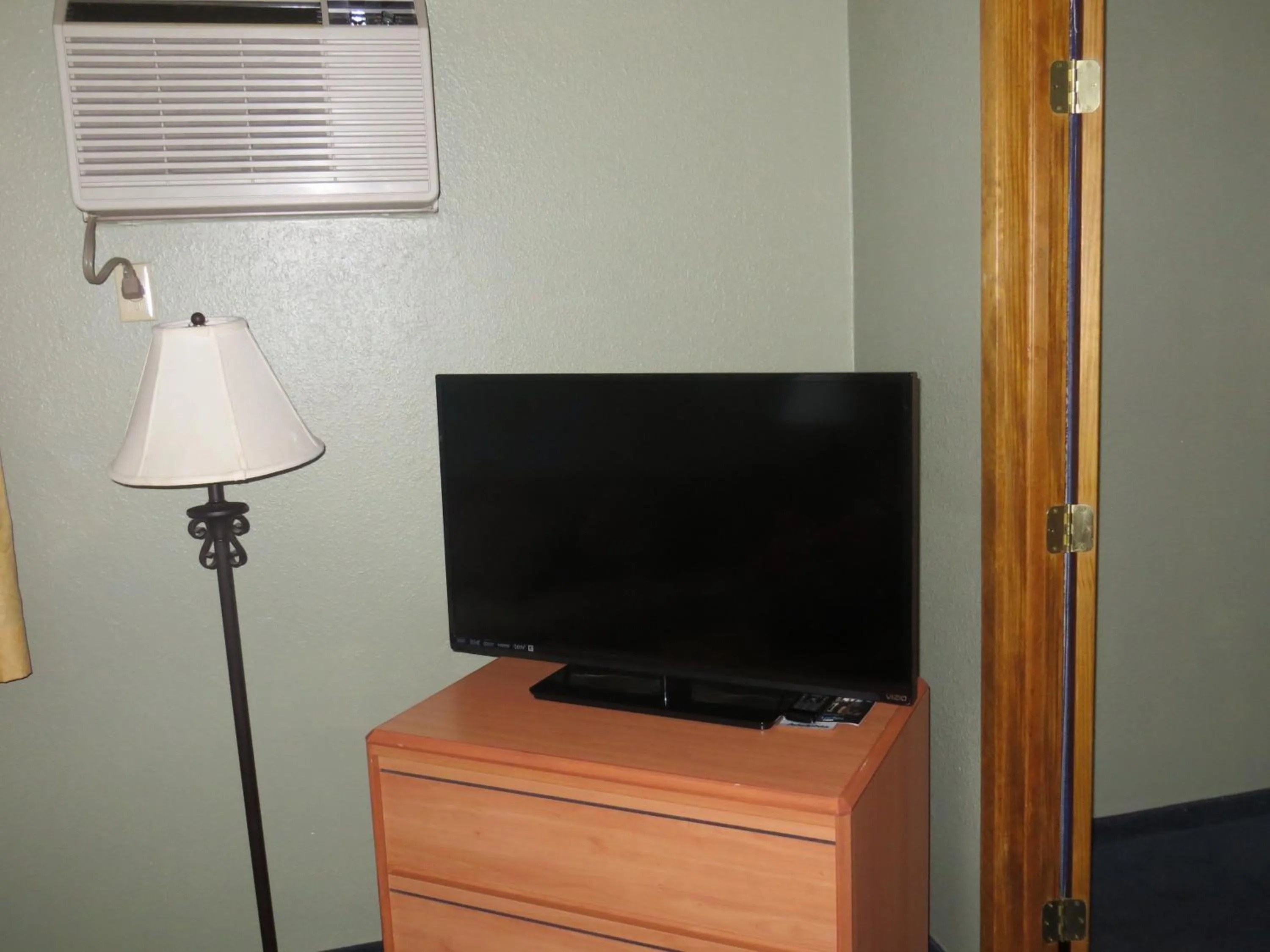 TV and multimedia in Old Town Inn