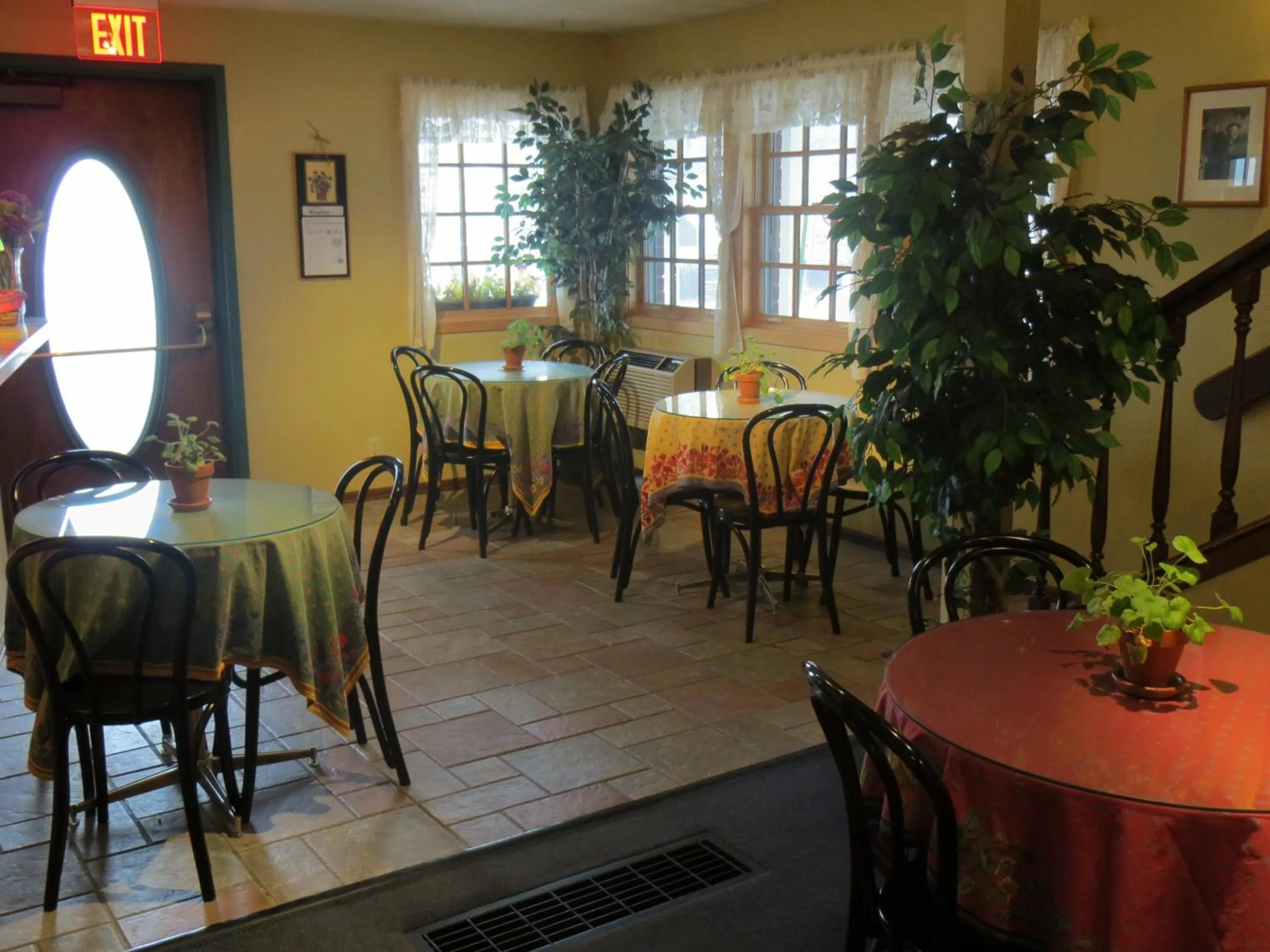 Restaurant/places to eat in Old Town Inn