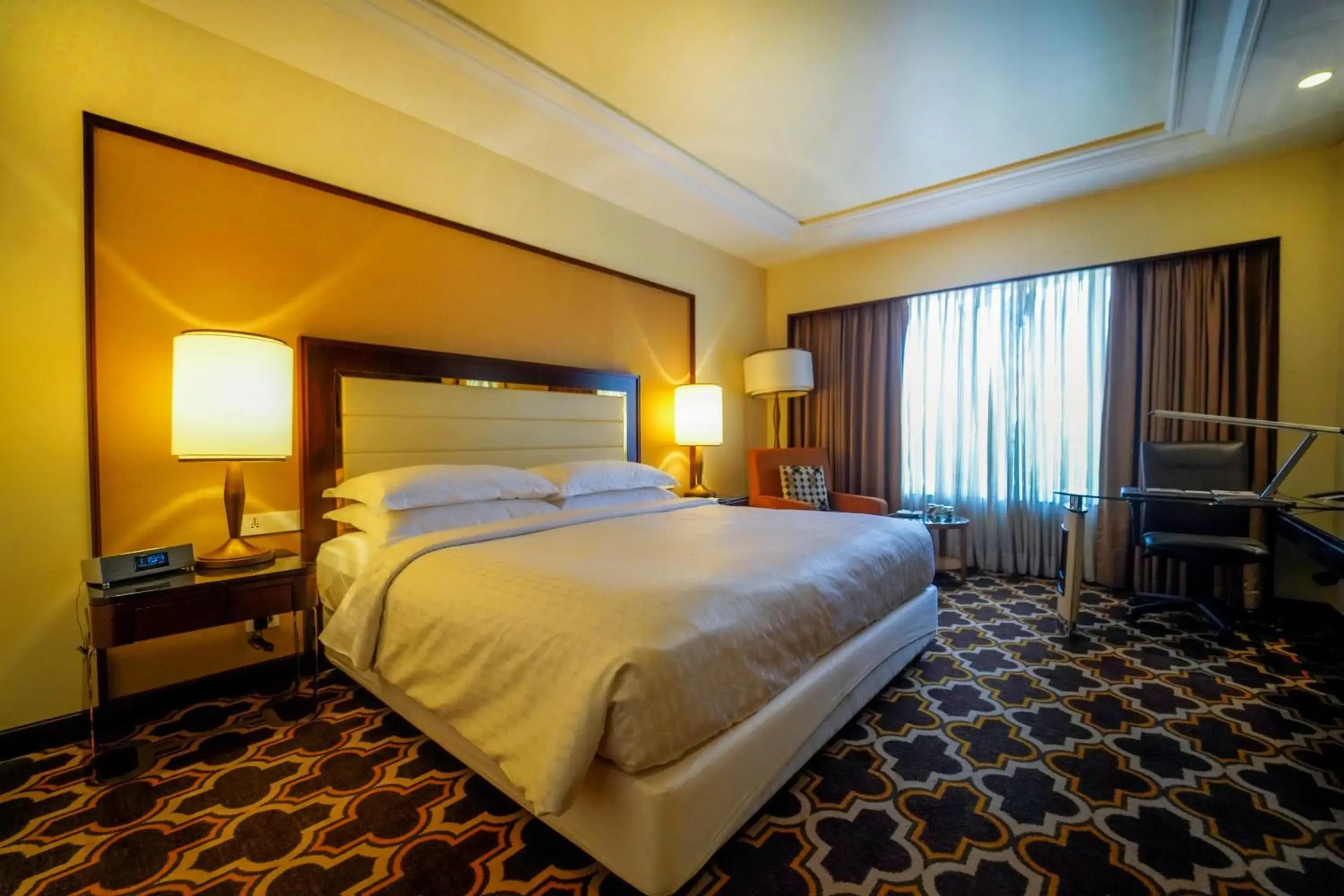 Classic King Room - single occupancy in Sheraton Grand Pune Bund Garden Hotel Classic King Room - single occupancy in Sheraton Grand Pune Bund Garden Hotel