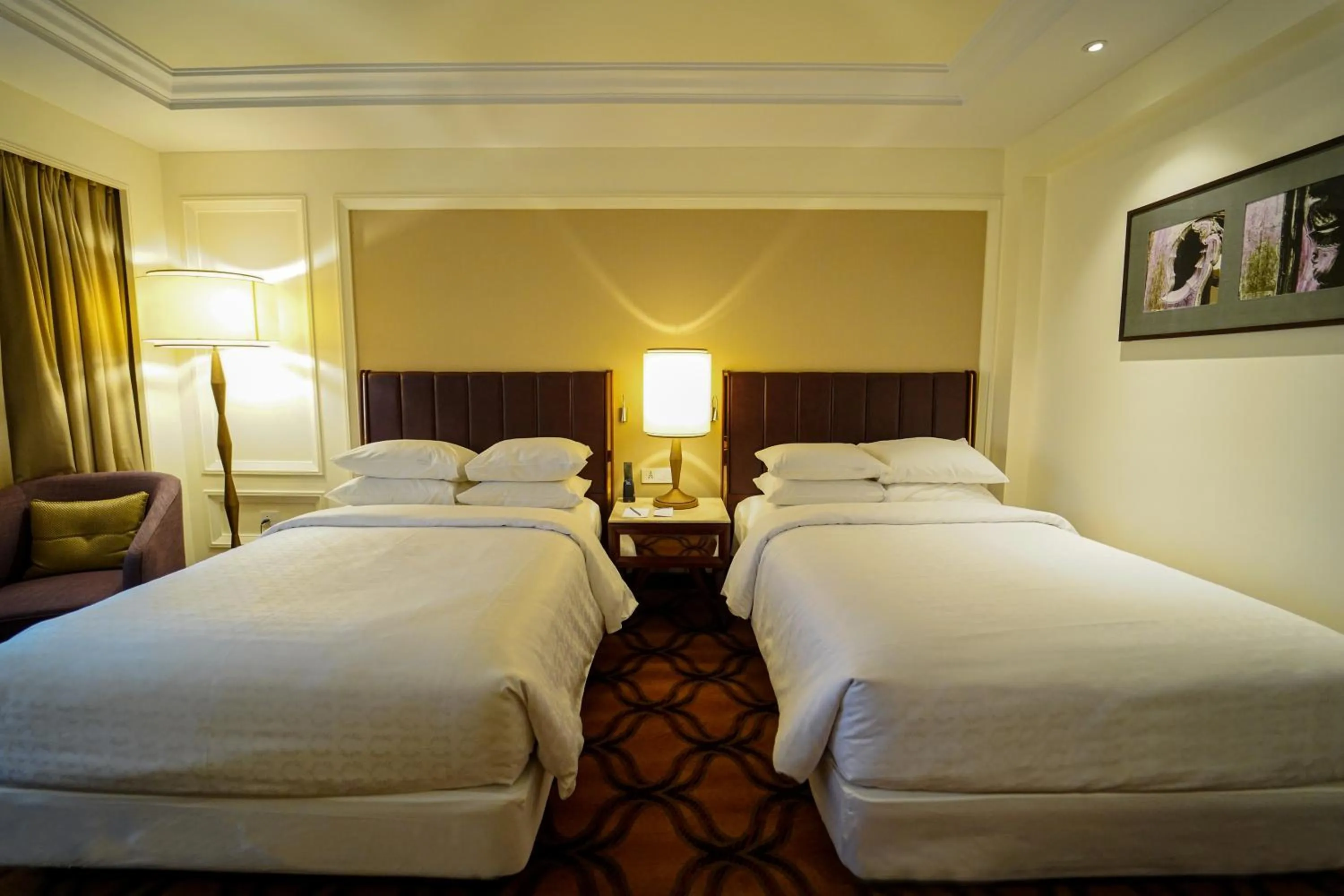 Bedroom, Bed in Sheraton Grand Pune Bund Garden Hotel