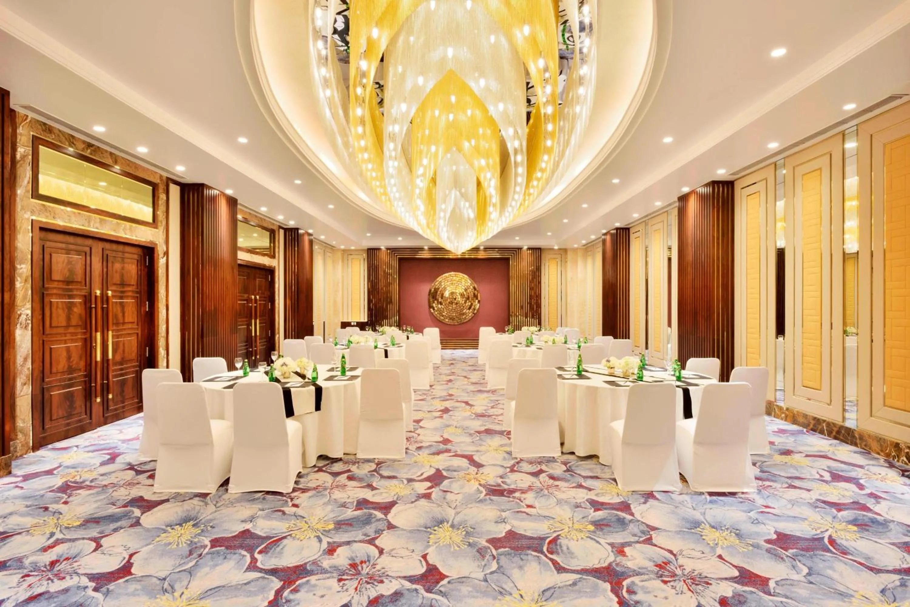Meeting/conference room in Sheraton Grand Pune Bund Garden Hotel