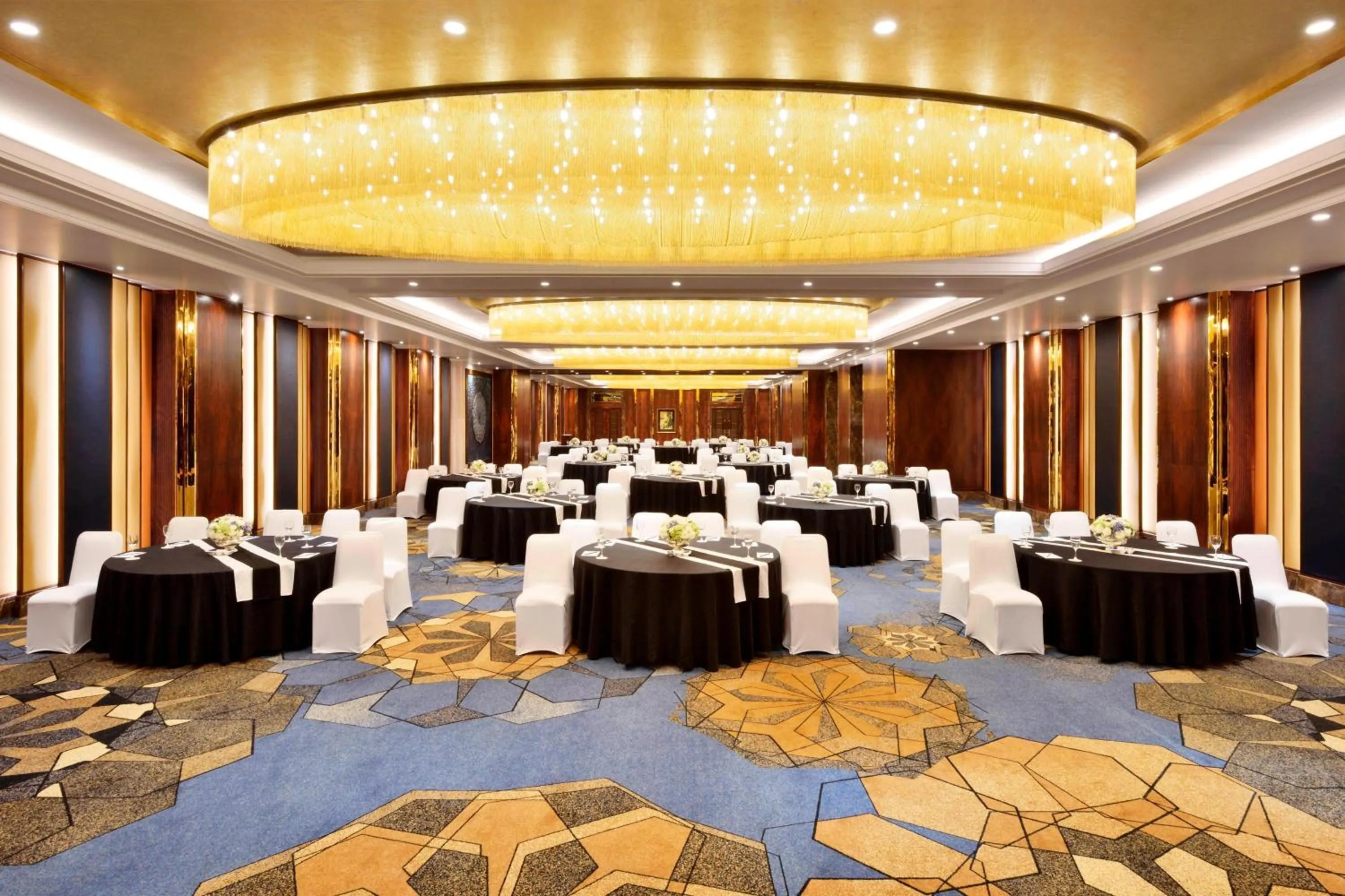 Meeting/conference room in Sheraton Grand Pune Bund Garden Hotel