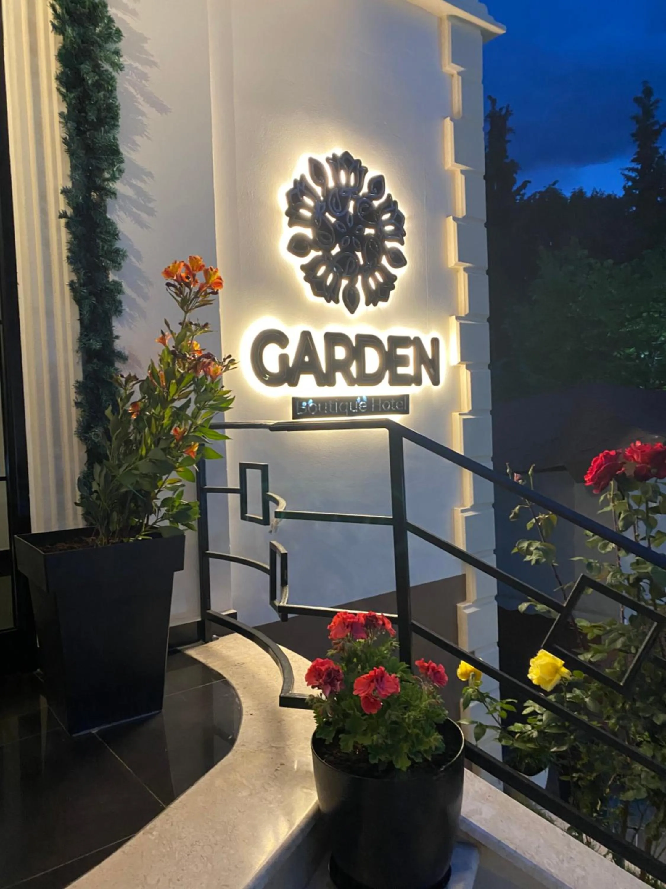 Logo/Certificate/Sign in Garden Boutique Hotel
