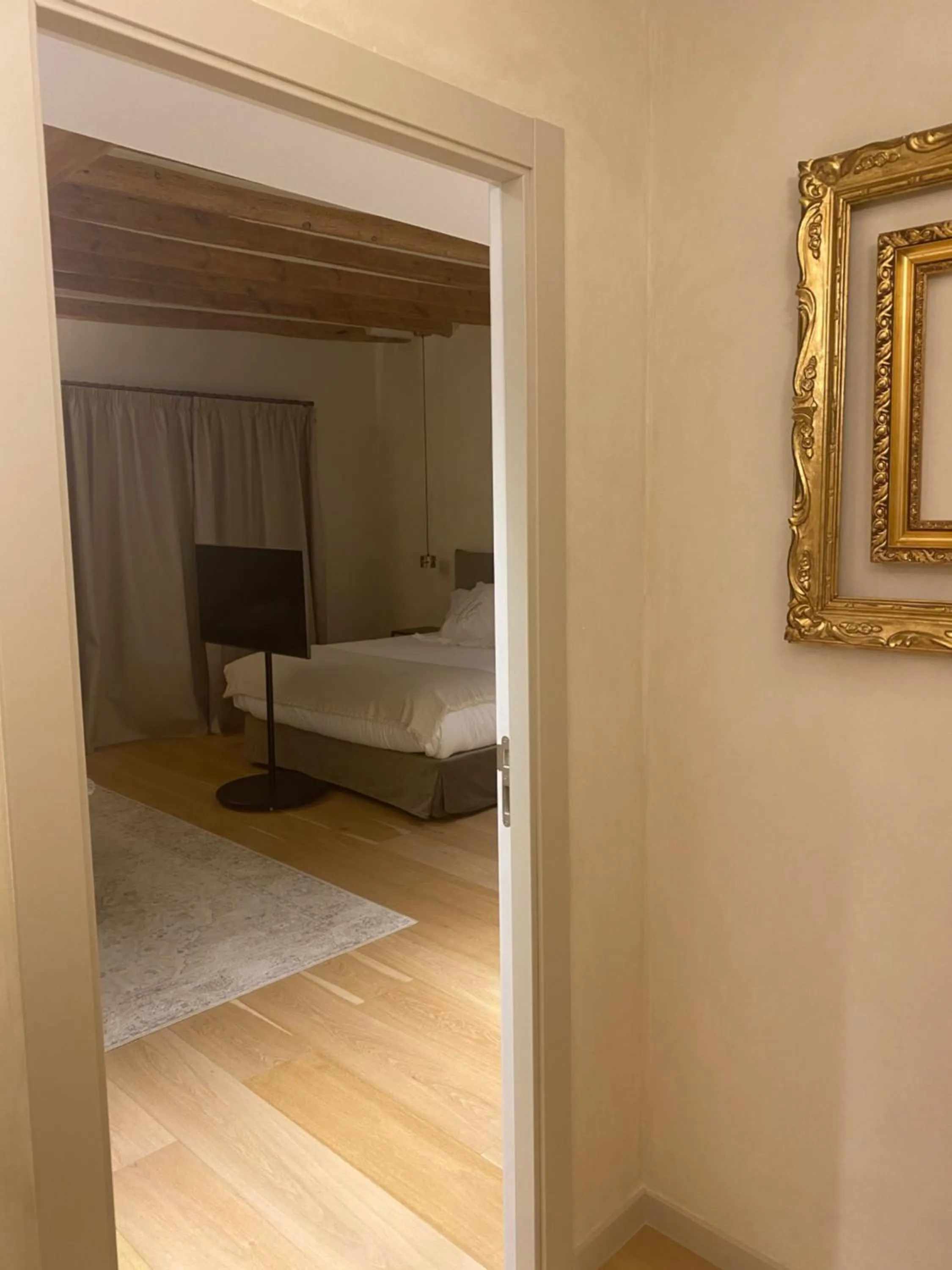 Photo of the whole room, Bed in Casa Llobera 1792