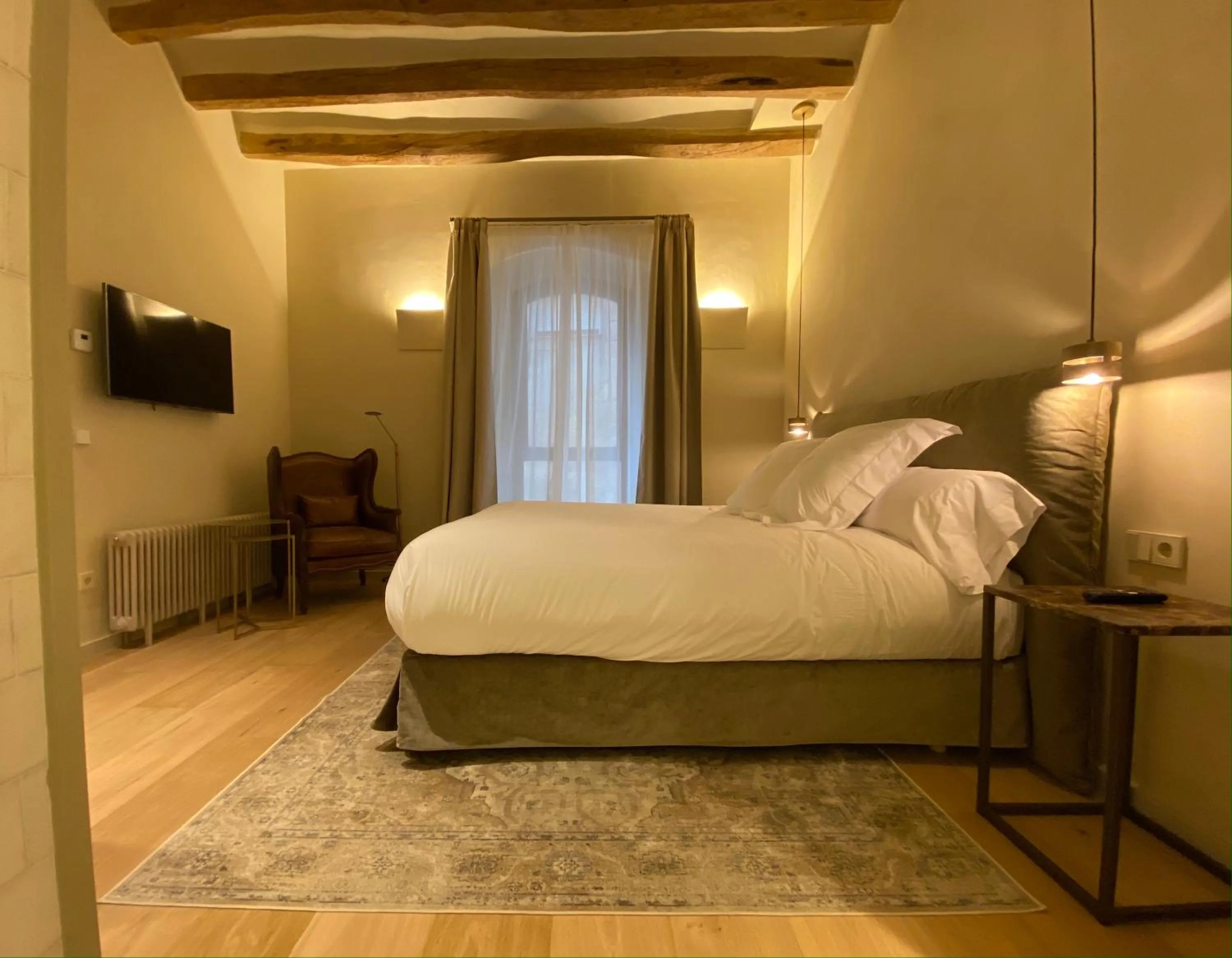 Photo of the whole room, Bed in Casa Llobera 1792