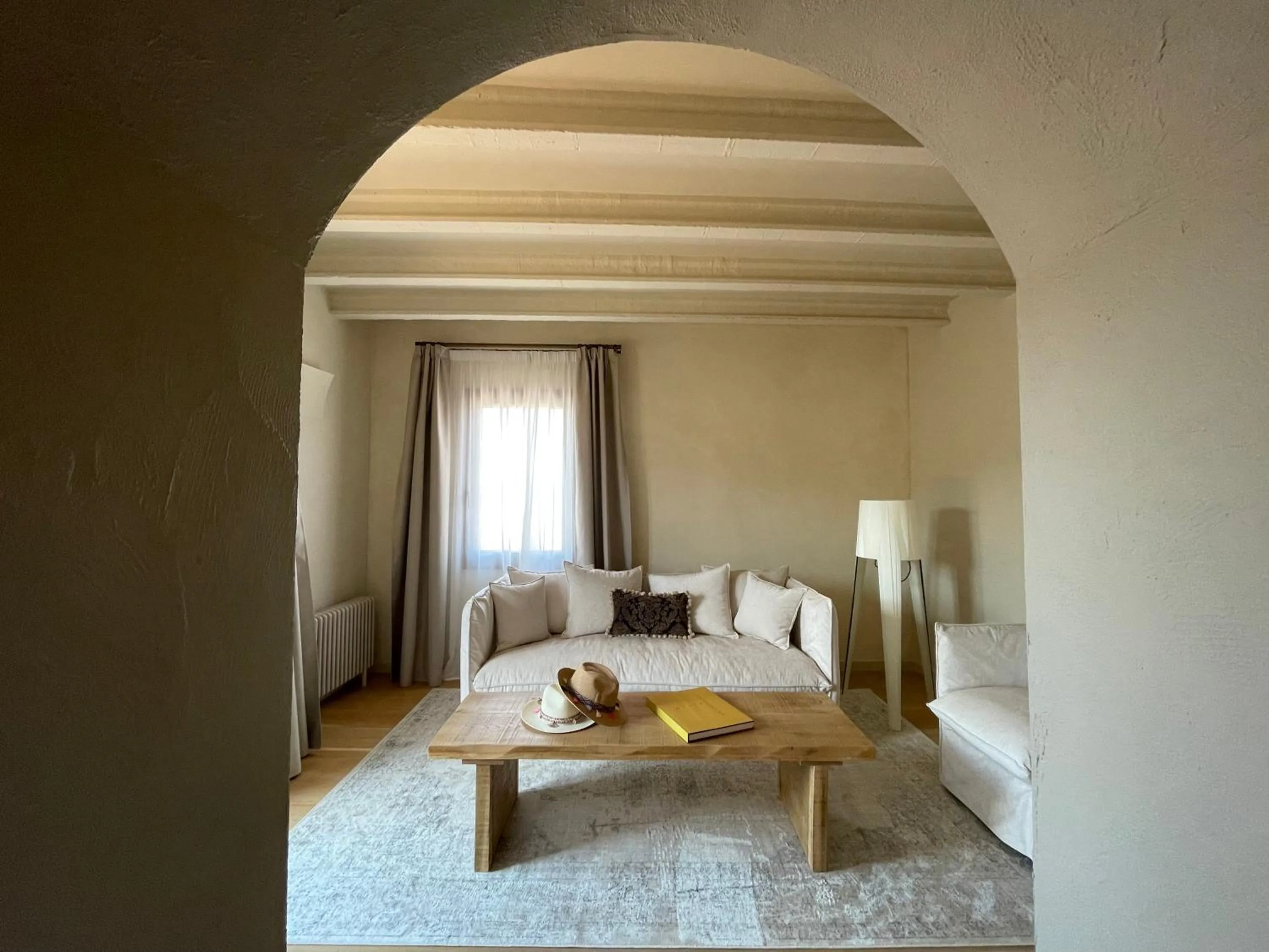 Seating area, Bed in Casa Llobera 1792