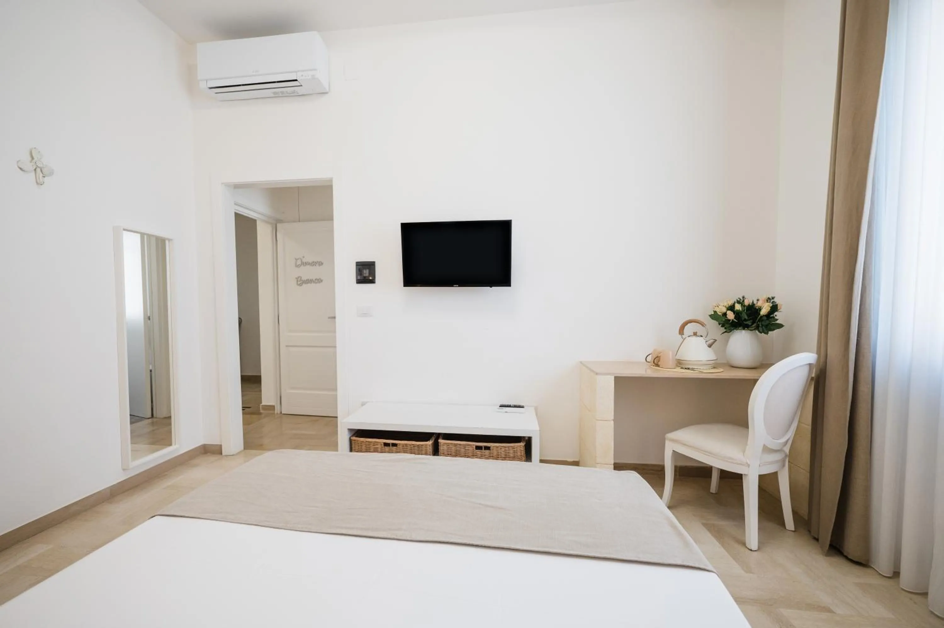 Bed in Aurelia Sea View