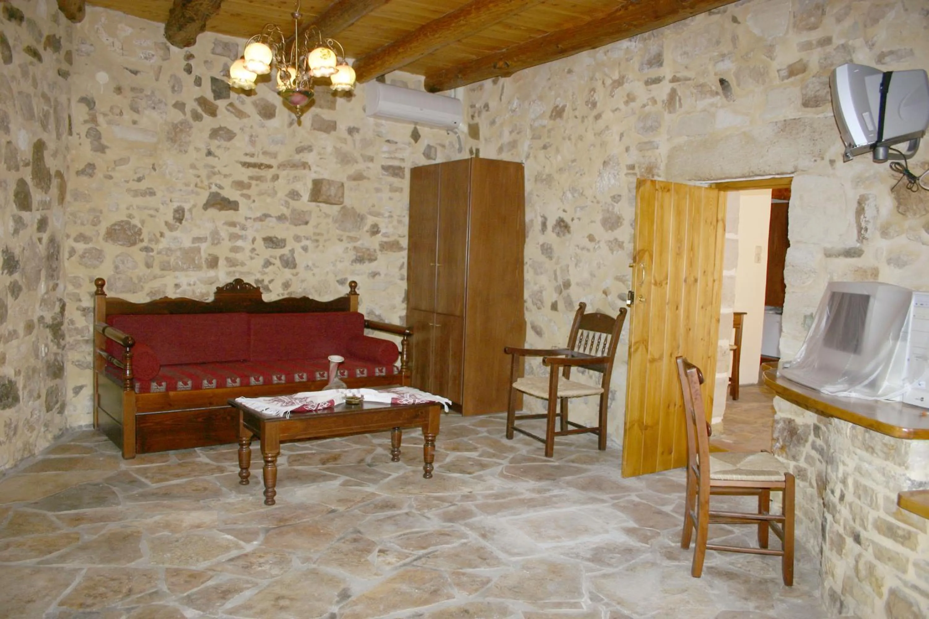 TV and multimedia in Vafes Traditional Stone Houses