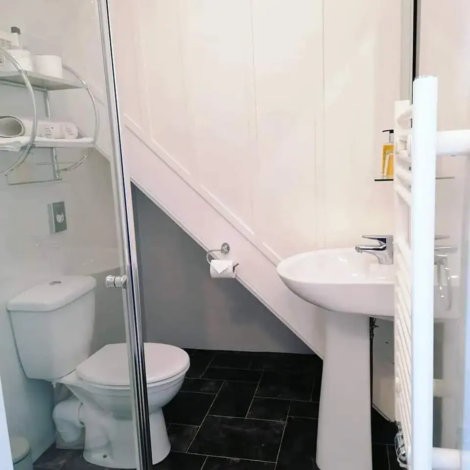 Standard King Room - single occupancy in Abbey House B & B Standard King Room - single occupancy in Abbey House B & B