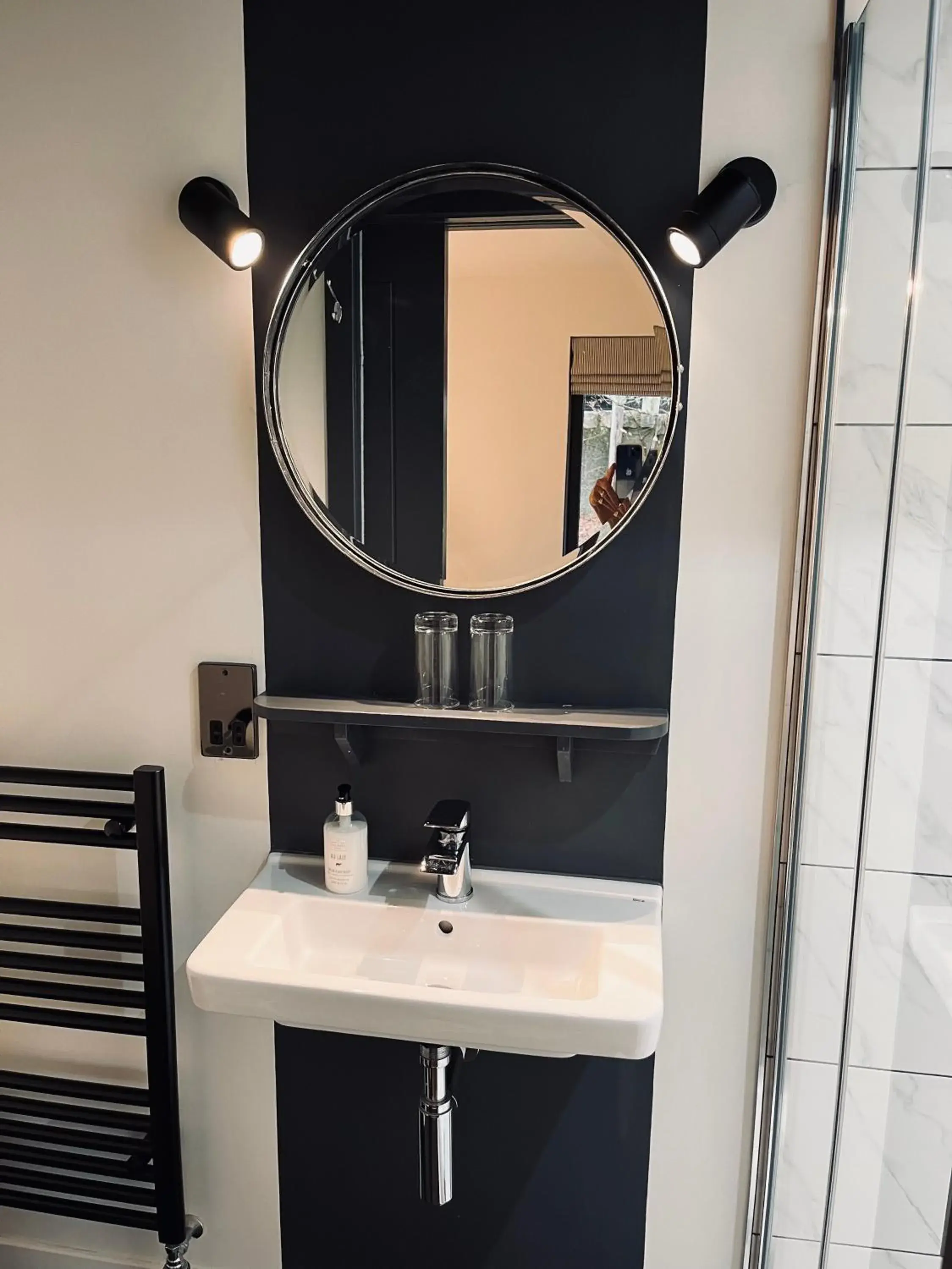 Small Super King Double - single occupancy in The Boat Inn Small Super King Double - single occupancy in The Boat Inn