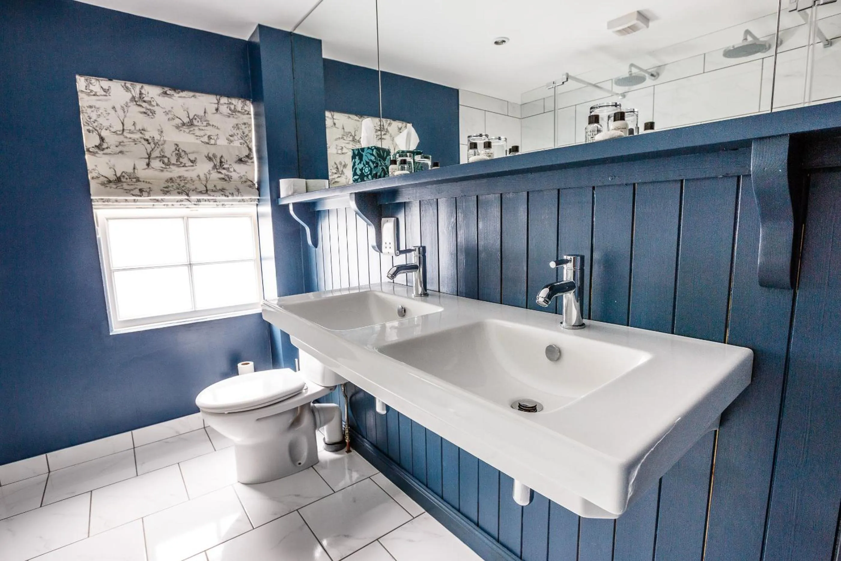 Bathroom in The Boat Inn