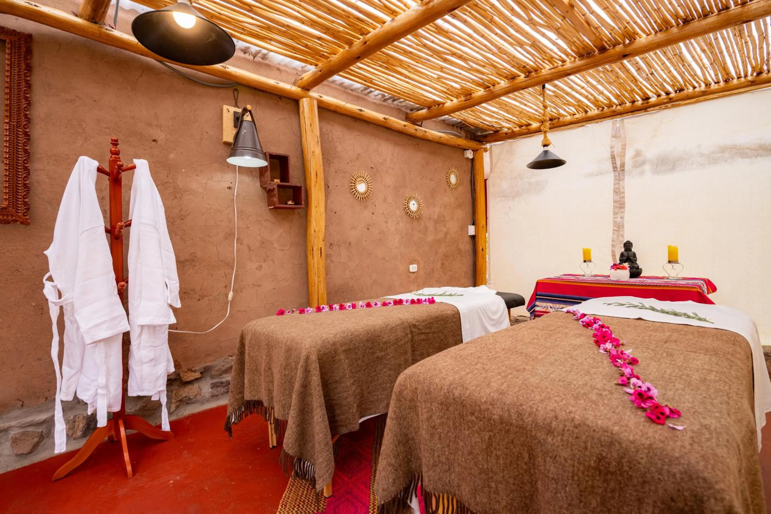 Massage, Bed in Unuwasi Hotel & Villa