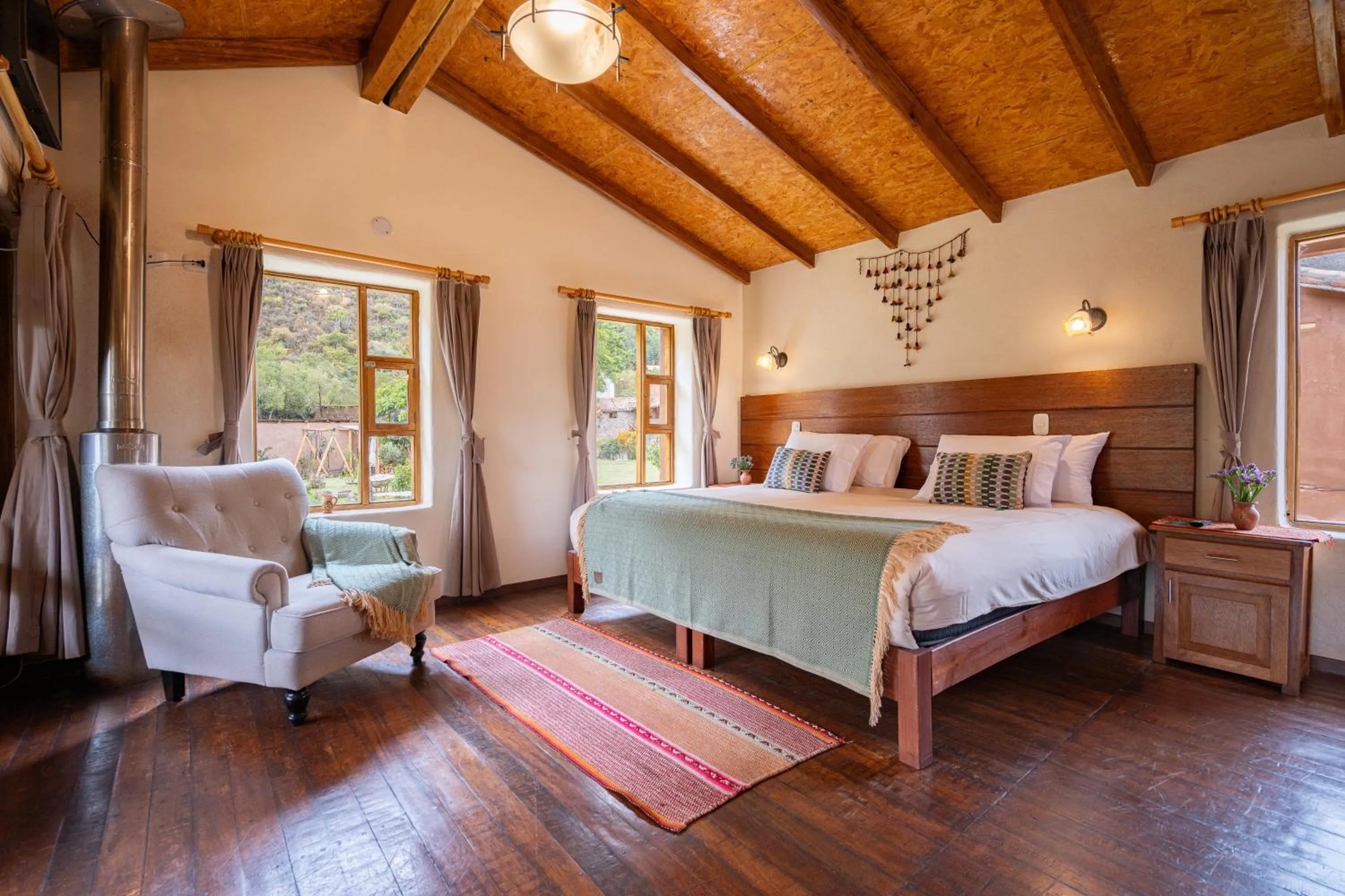 Bed in Unuwasi Hotel & Villa