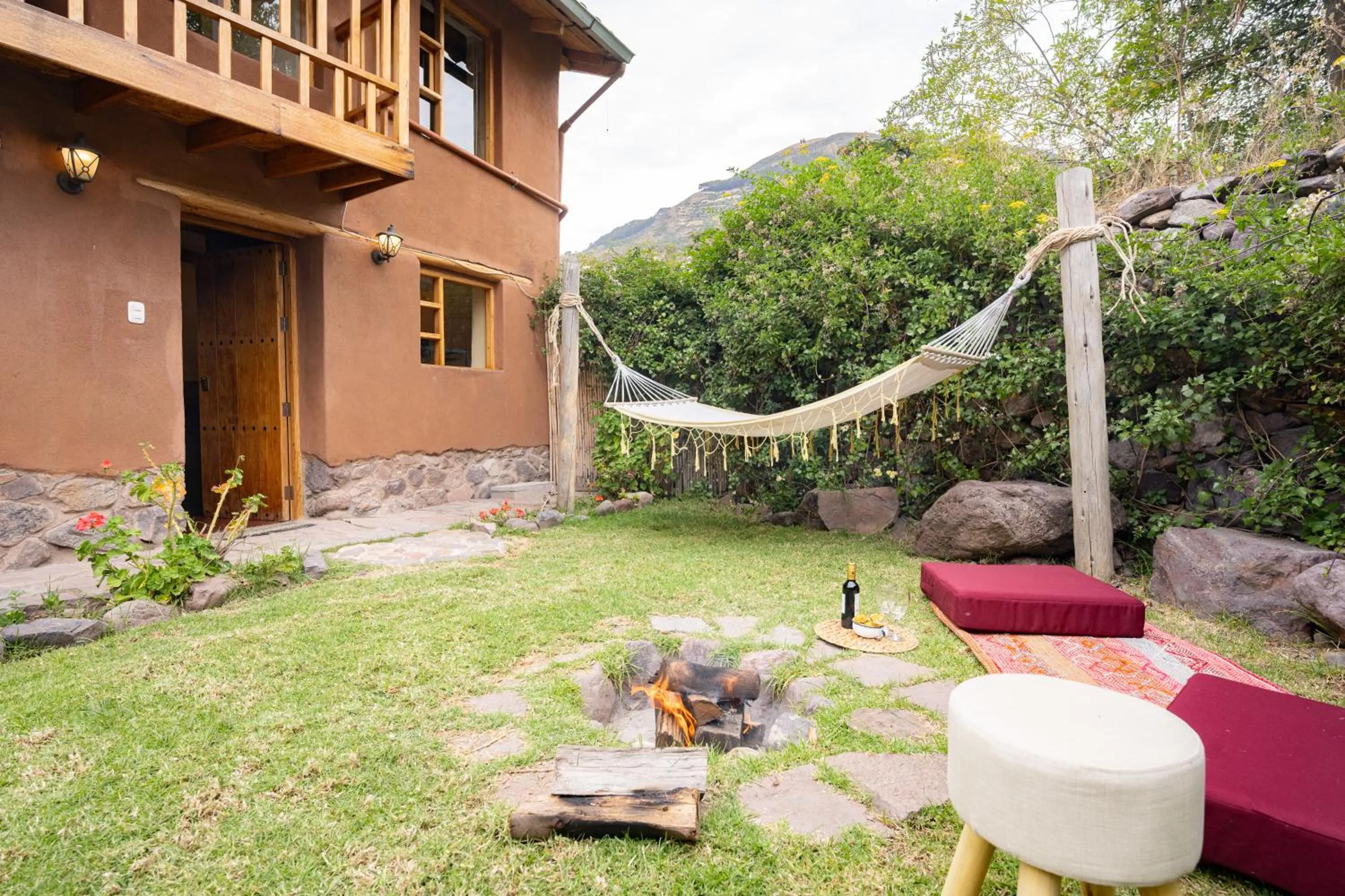 Patio in Unuwasi Hotel & Villa