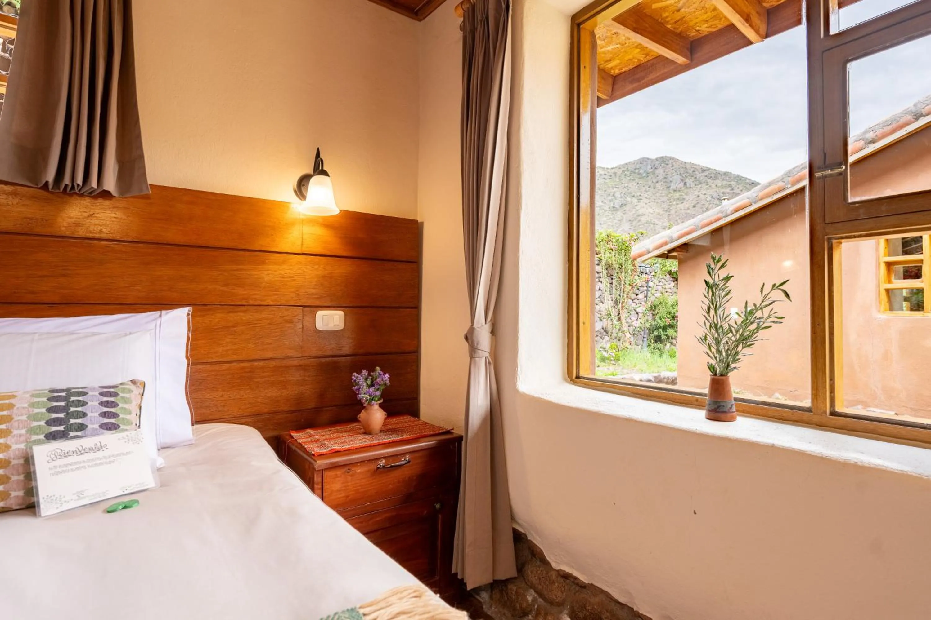 Decorative detail, Bed in Unuwasi Hotel & Villa