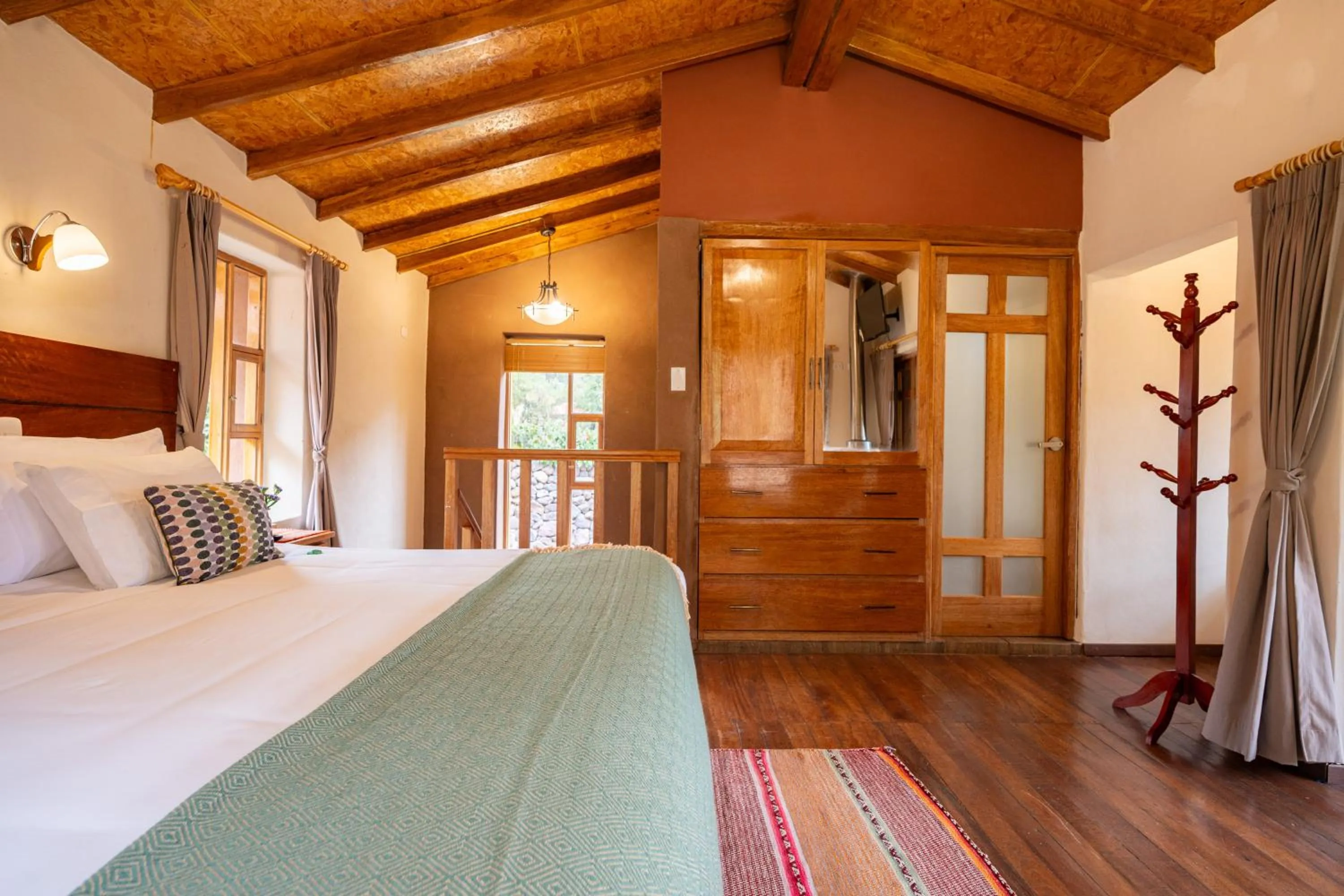 Bed in Unuwasi Hotel & Villa