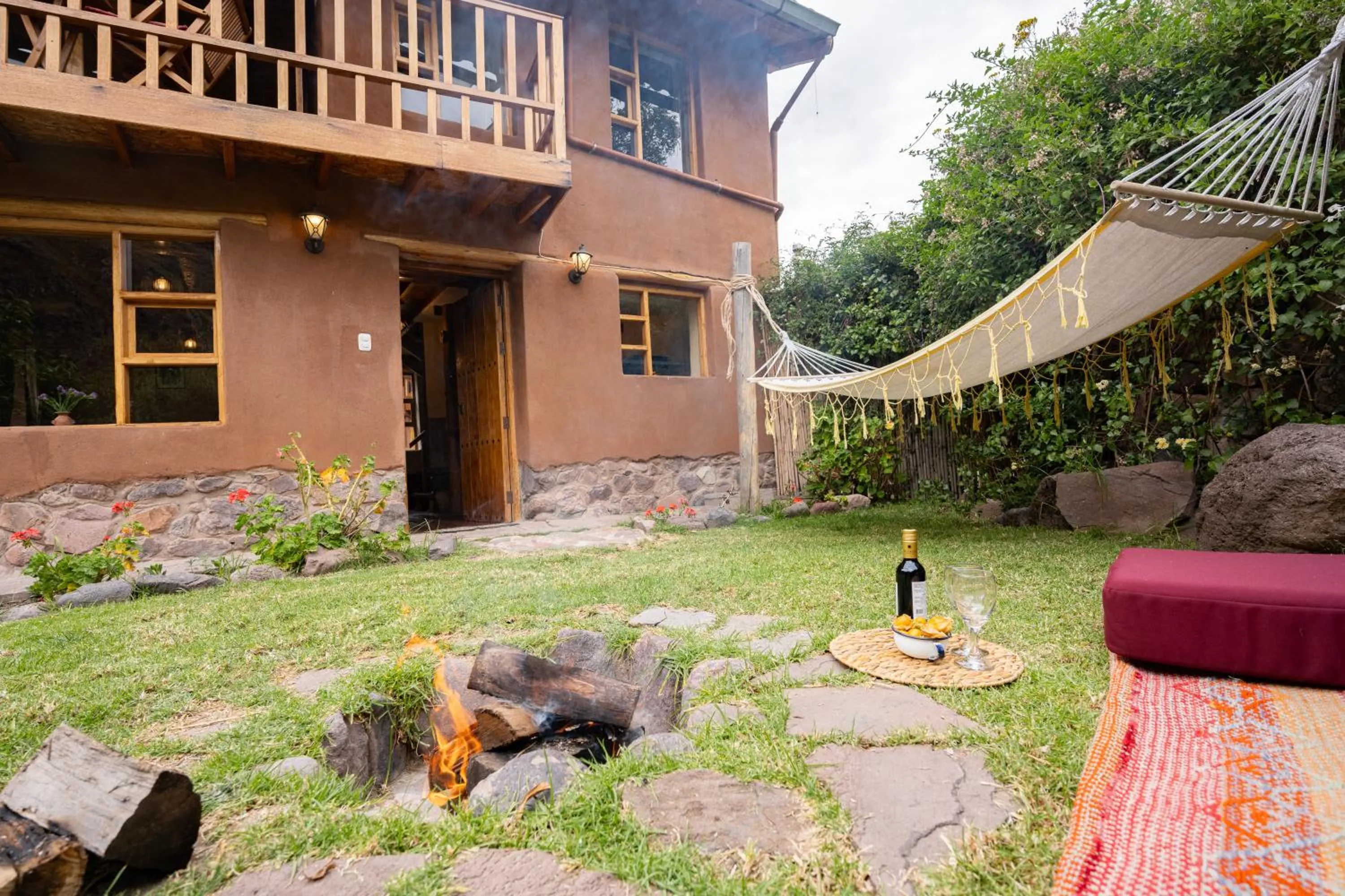 Patio in Unuwasi Hotel & Villa