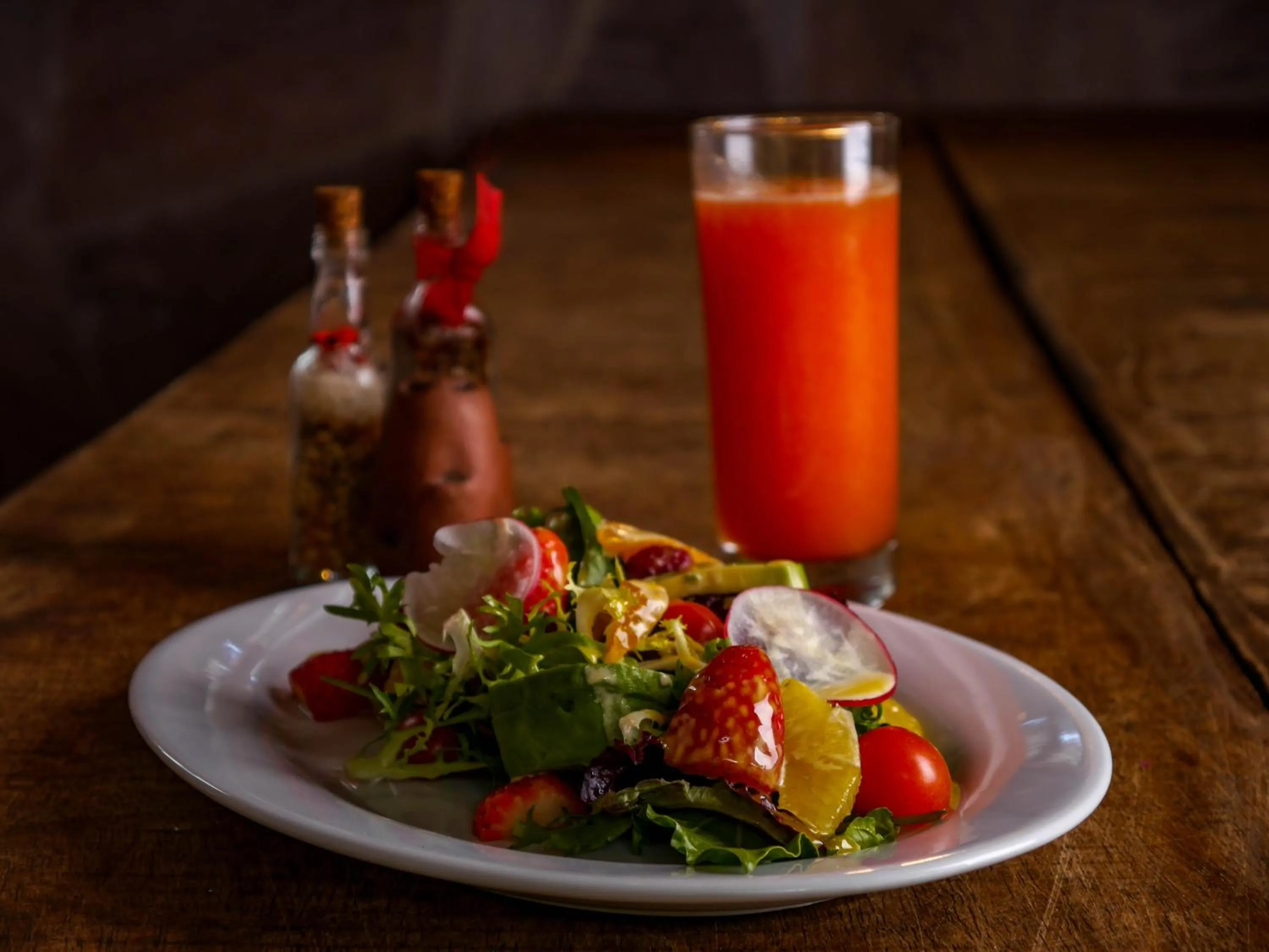 Food and drinks in Unuwasi Hotel & Villa