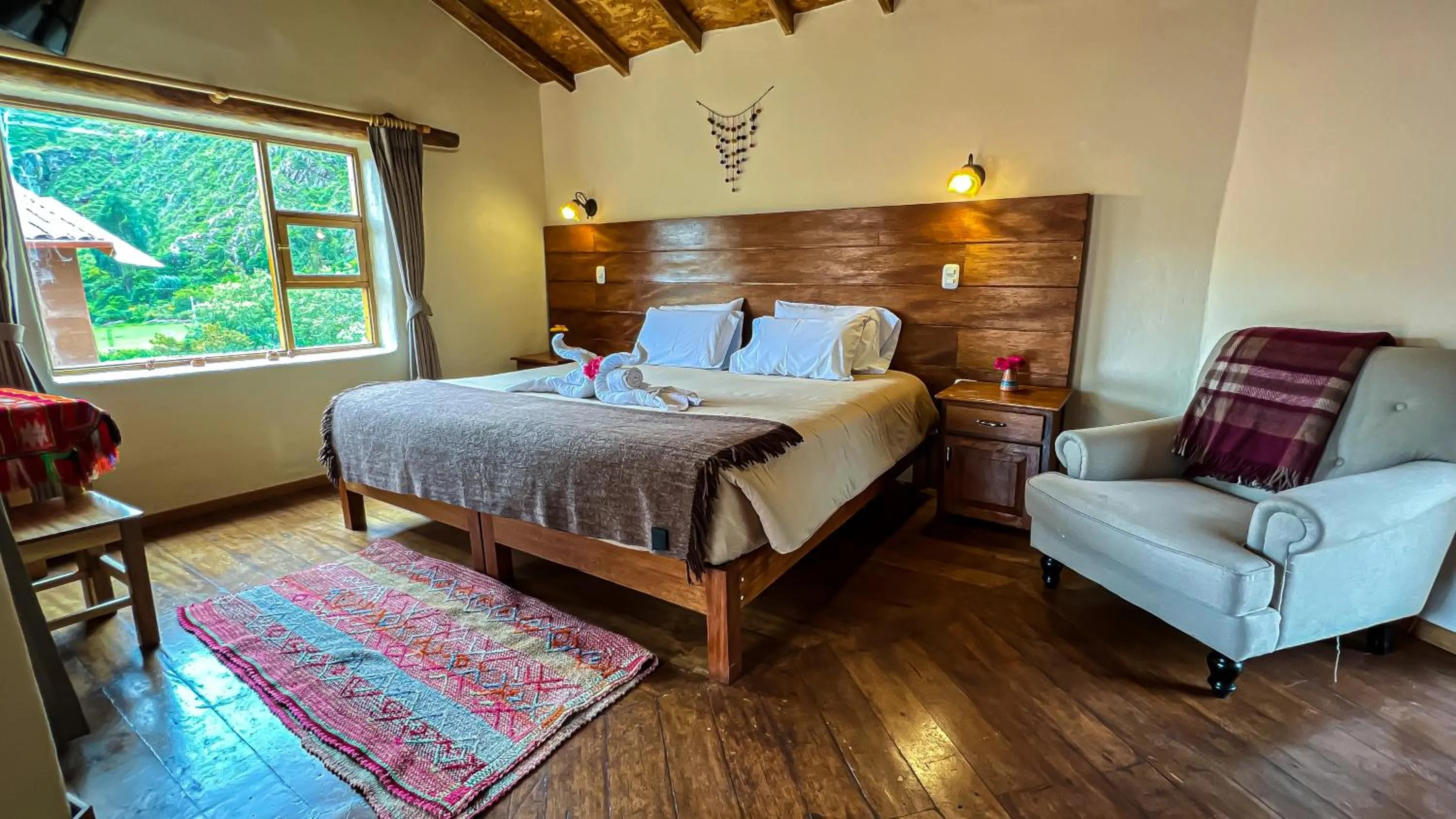 Bed in Unuwasi Hotel & Villa