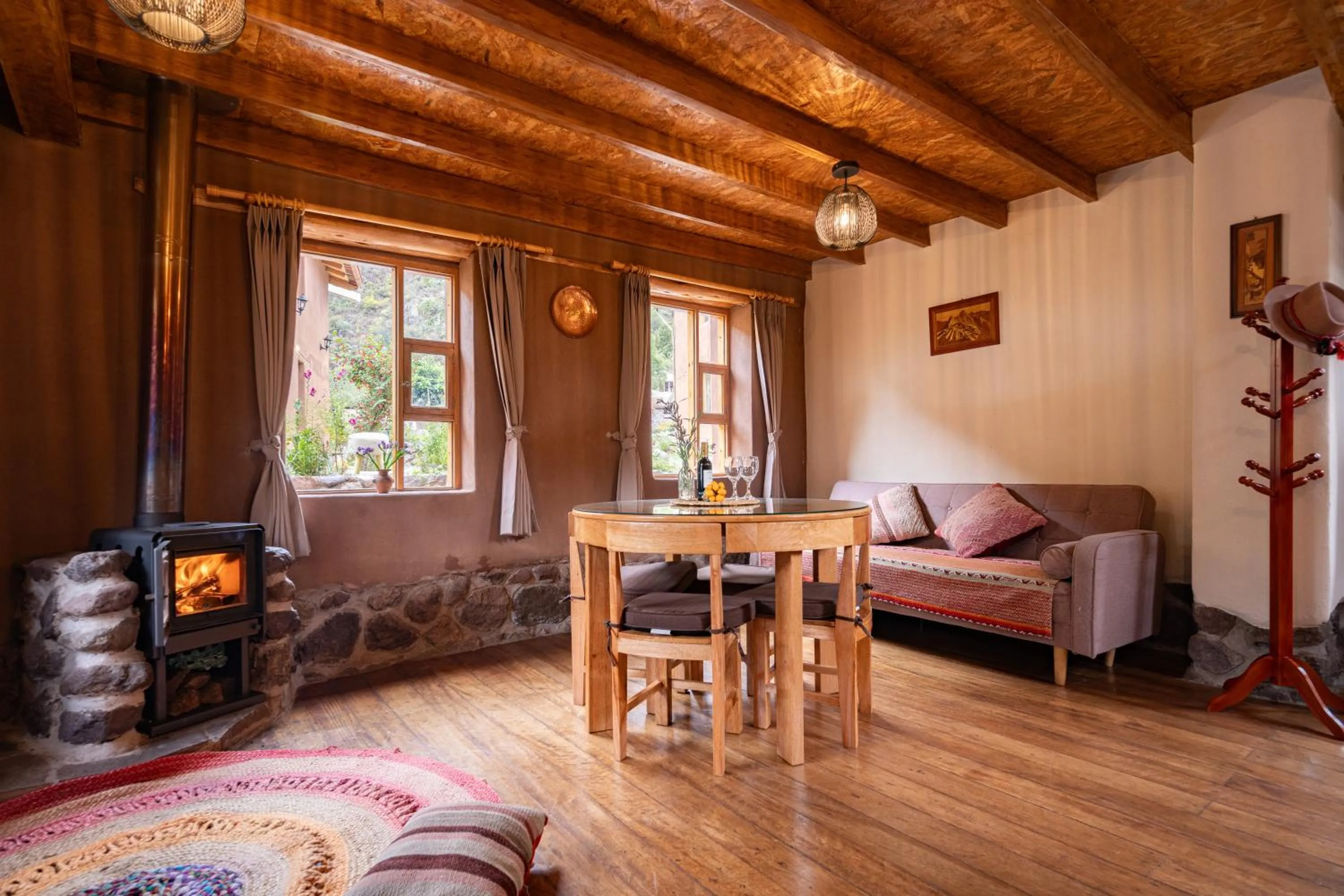Living room in Unuwasi Hotel & Villa