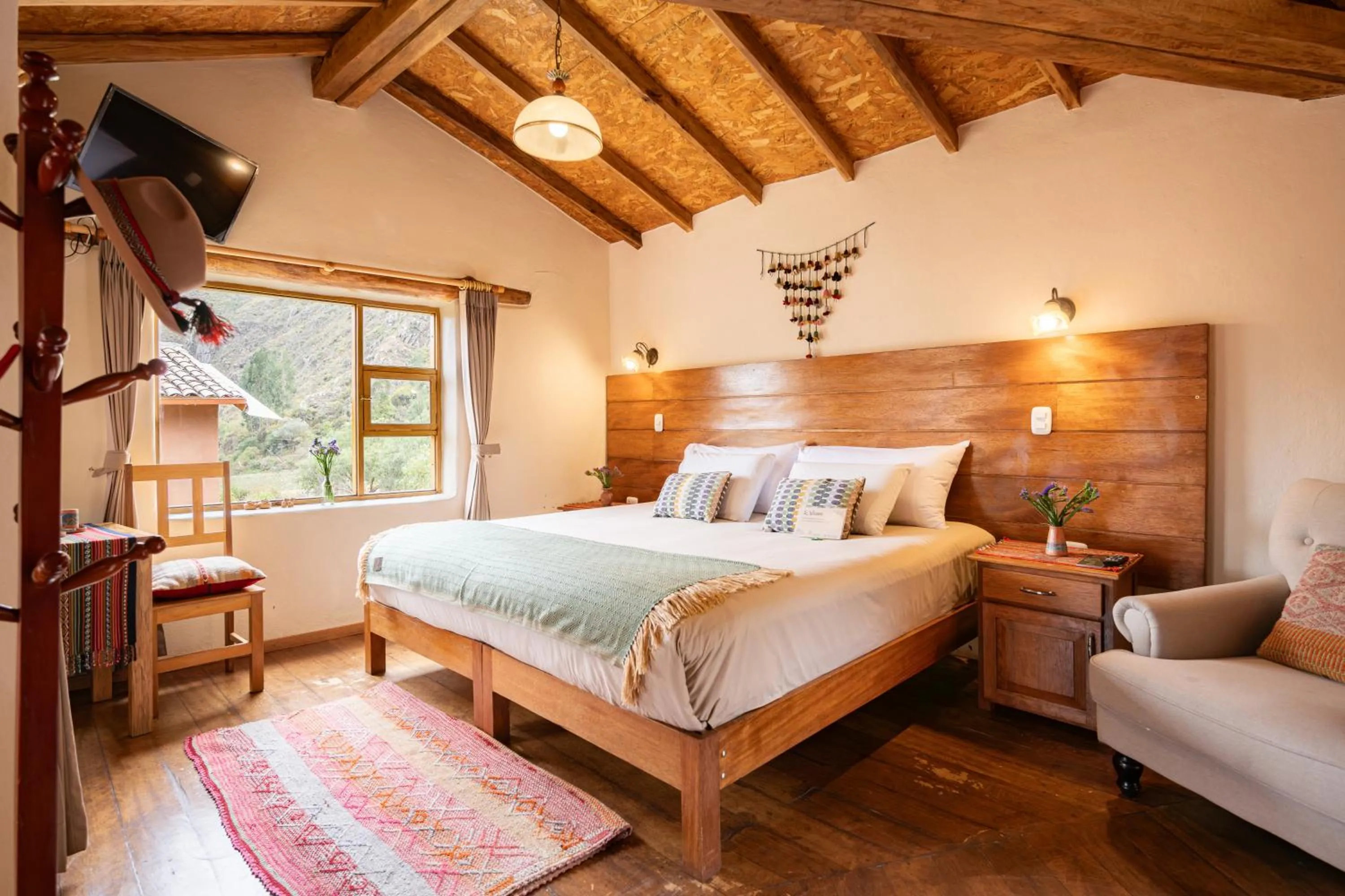 Bed in Unuwasi Hotel & Villa