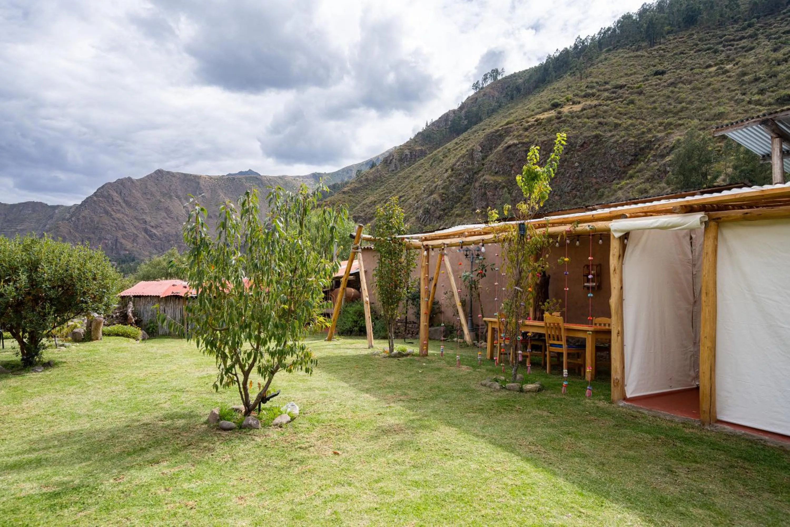 Garden in Unuwasi Hotel & Villa
