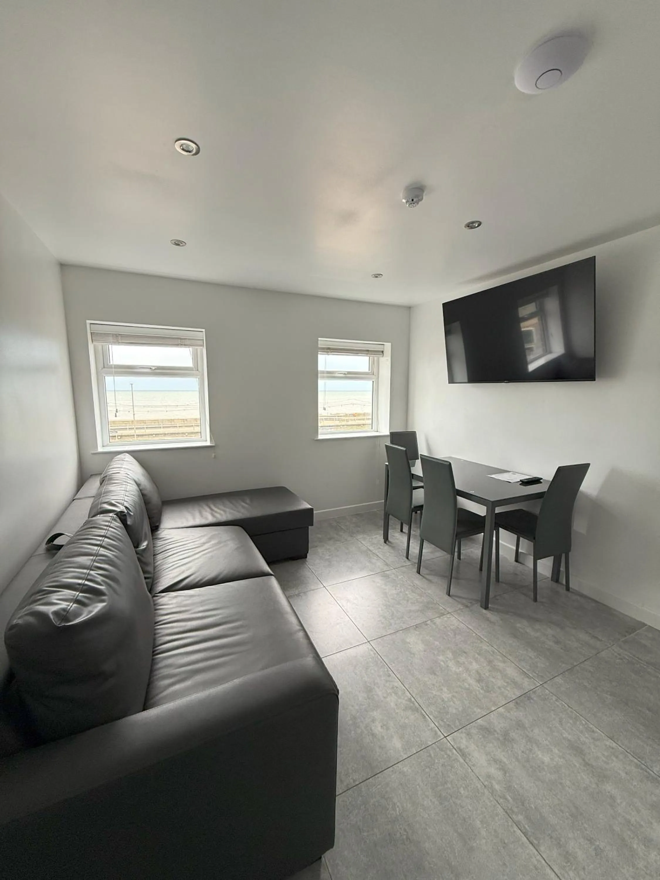 TV and multimedia in Coastal Plaza