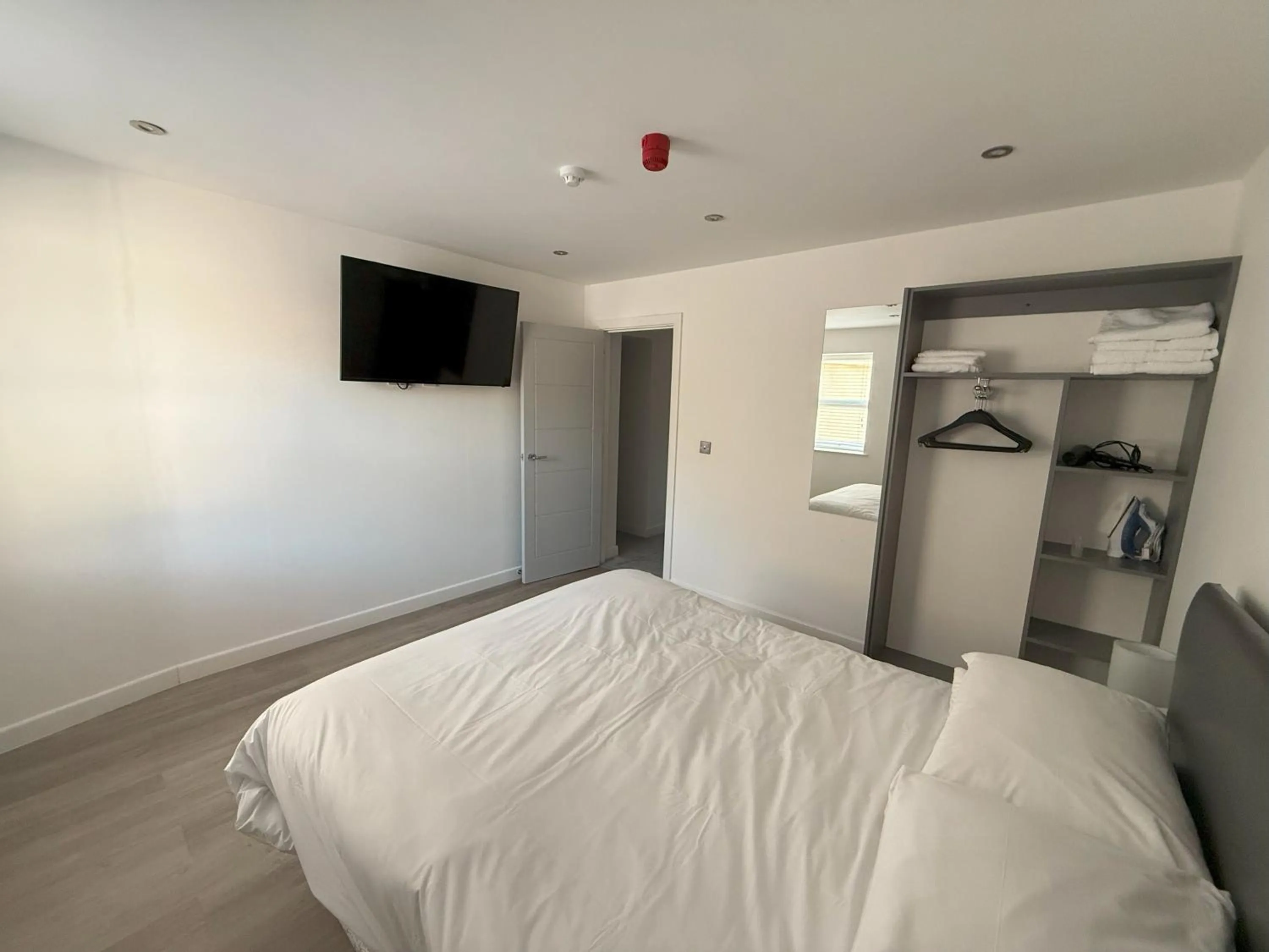 wardrobe, Bed in Coastal Plaza