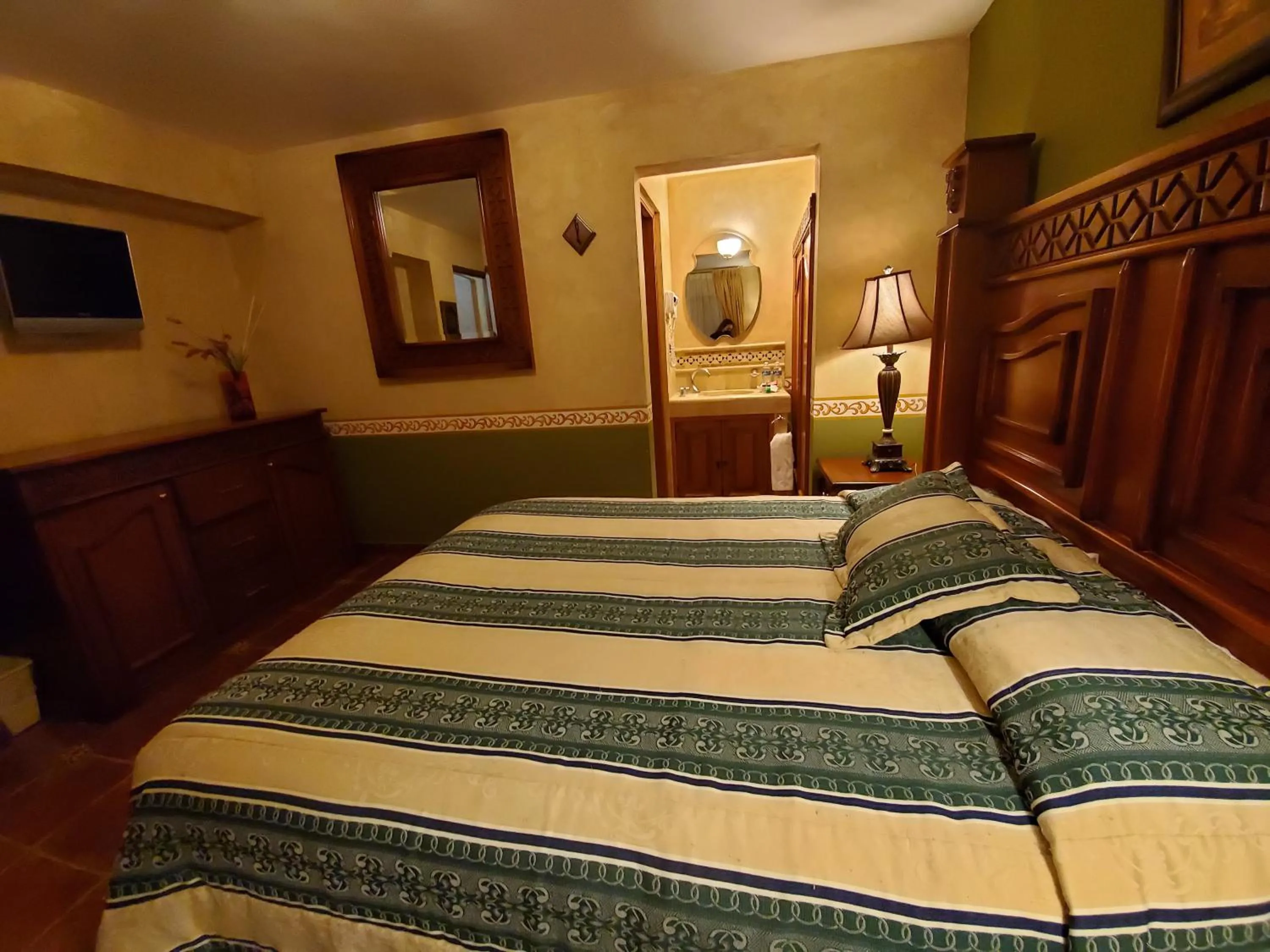 Photo of the whole room, Bed in Hotel Villarreal