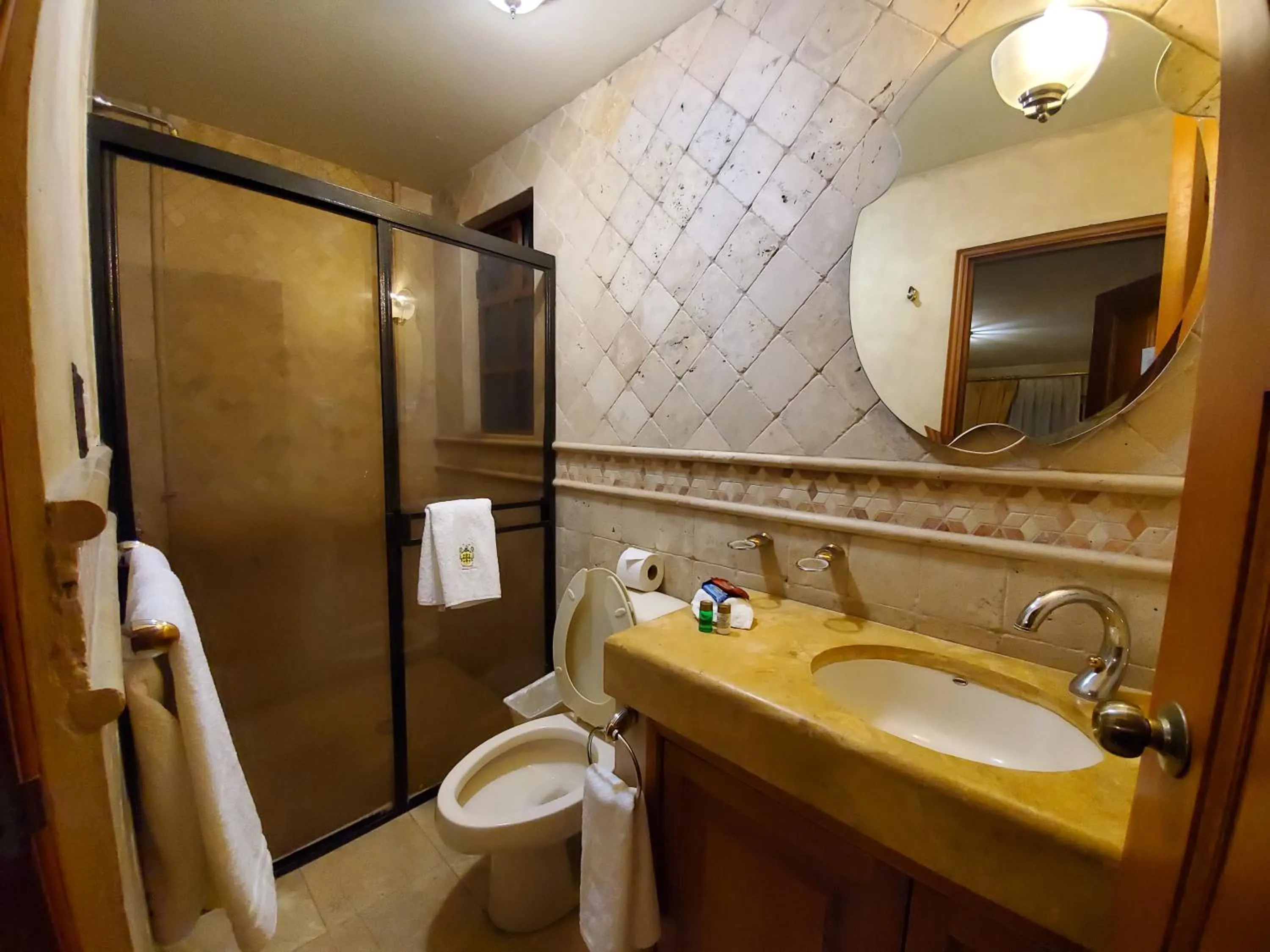 Bathroom in Hotel Villarreal