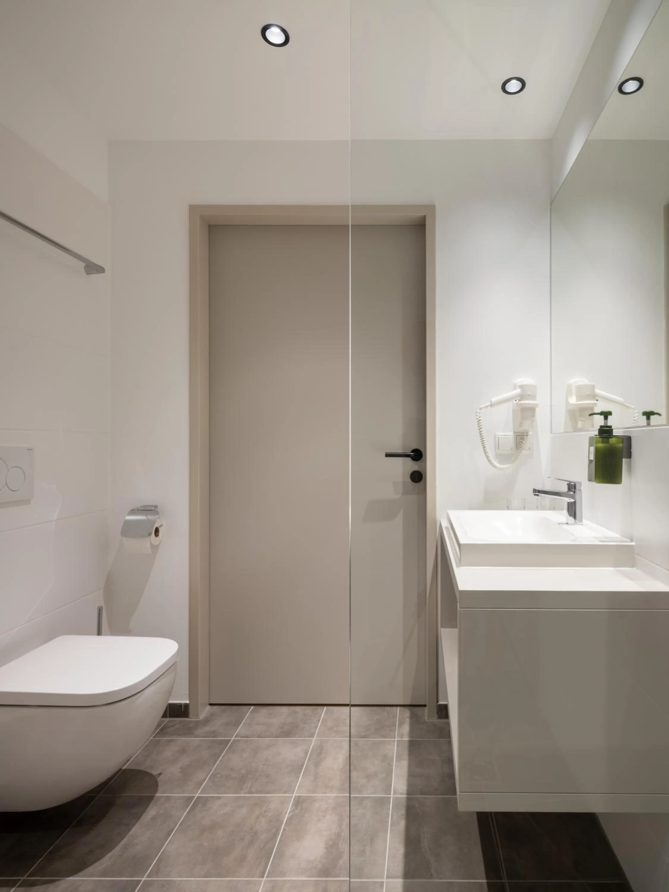 Bathroom in Hotel AT HOME - late arrival self check in