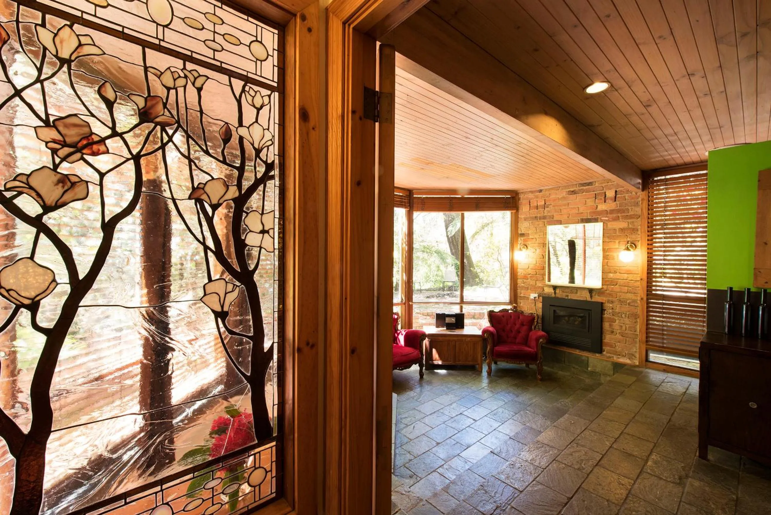 Bathroom in Linden Gardens Rainforest Retreat