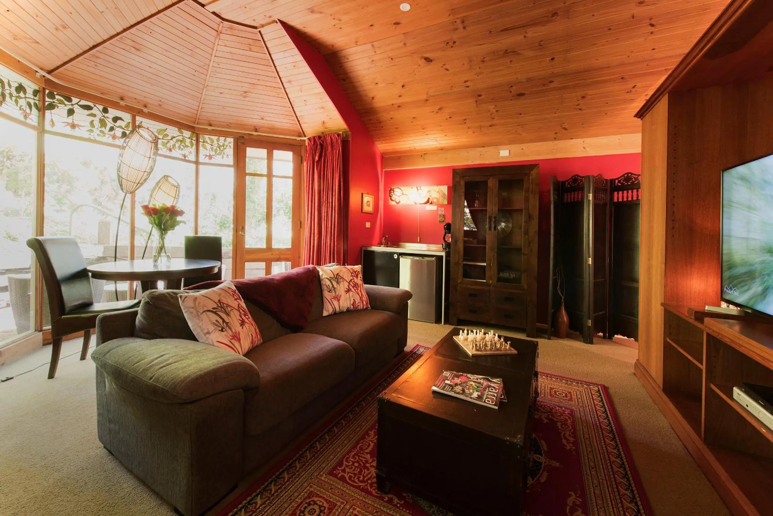 Living room in Linden Gardens Rainforest Retreat