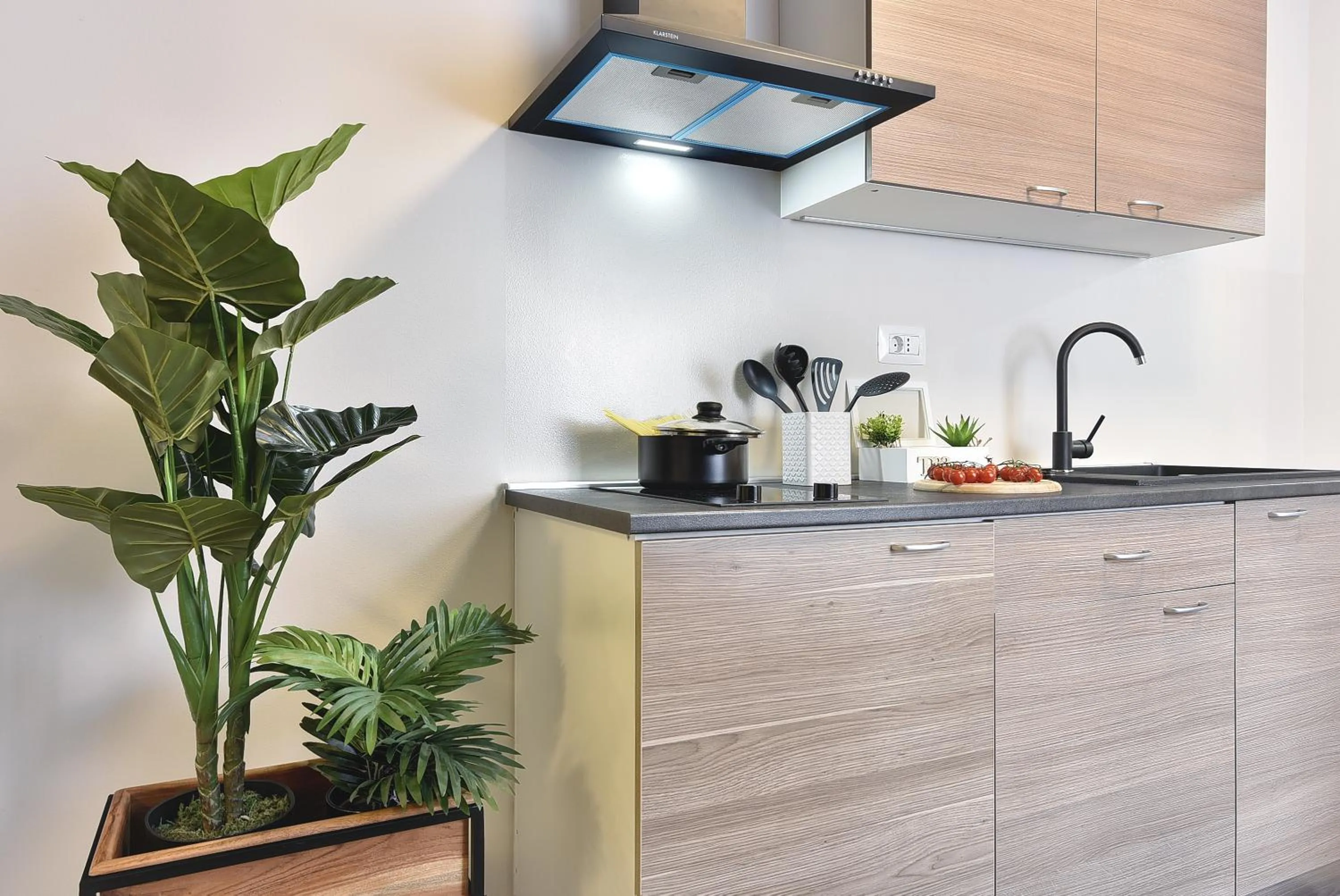 Kitchen or kitchenette in D&A Central Luxury Apartments with FREE Parking